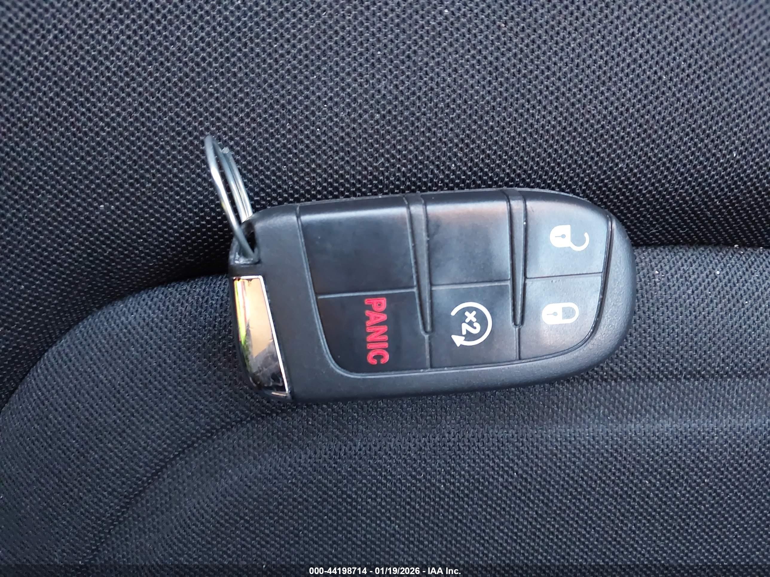 JEEP RENEGADE image 11