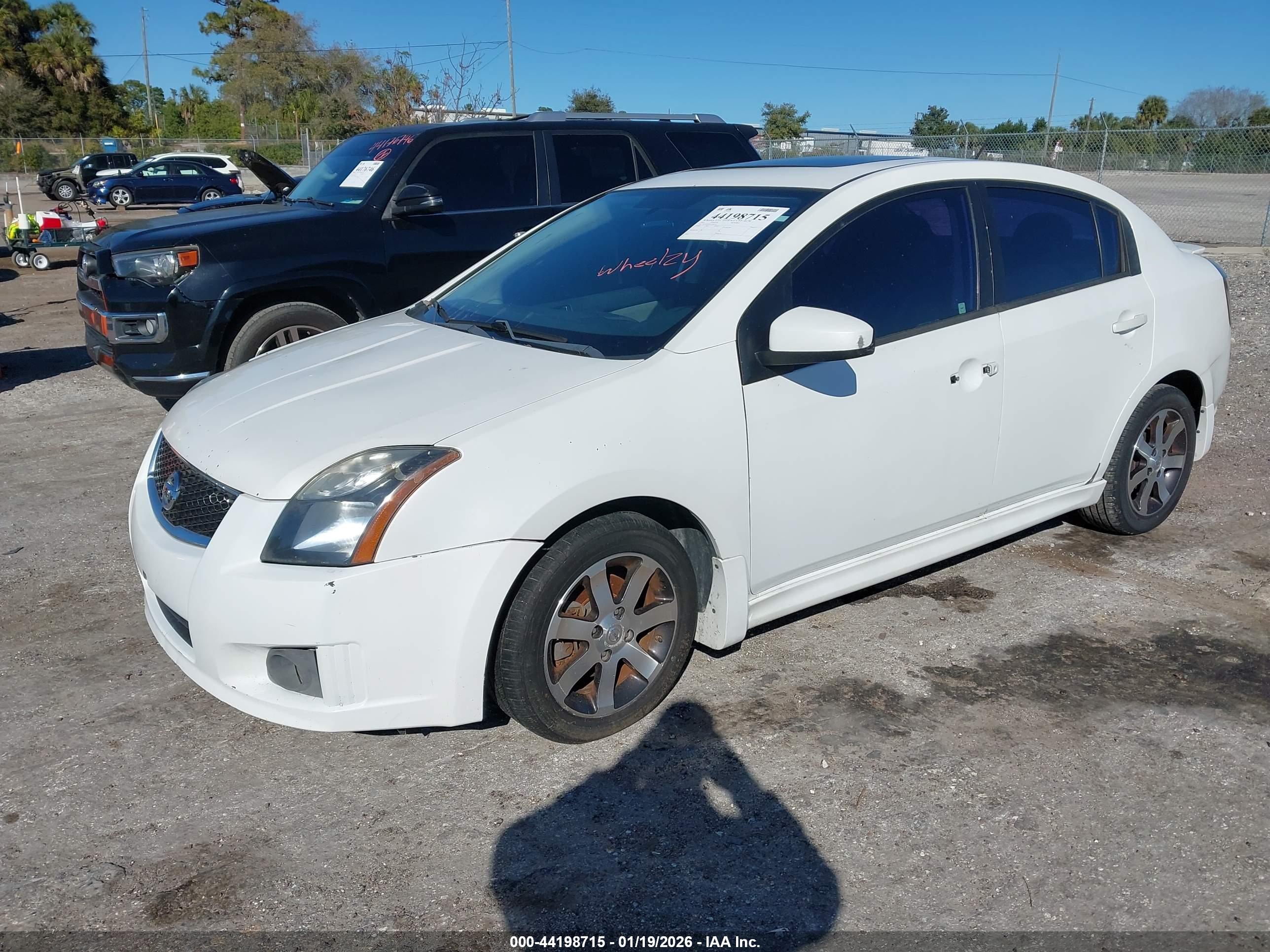 NISSAN SENTRA image 2