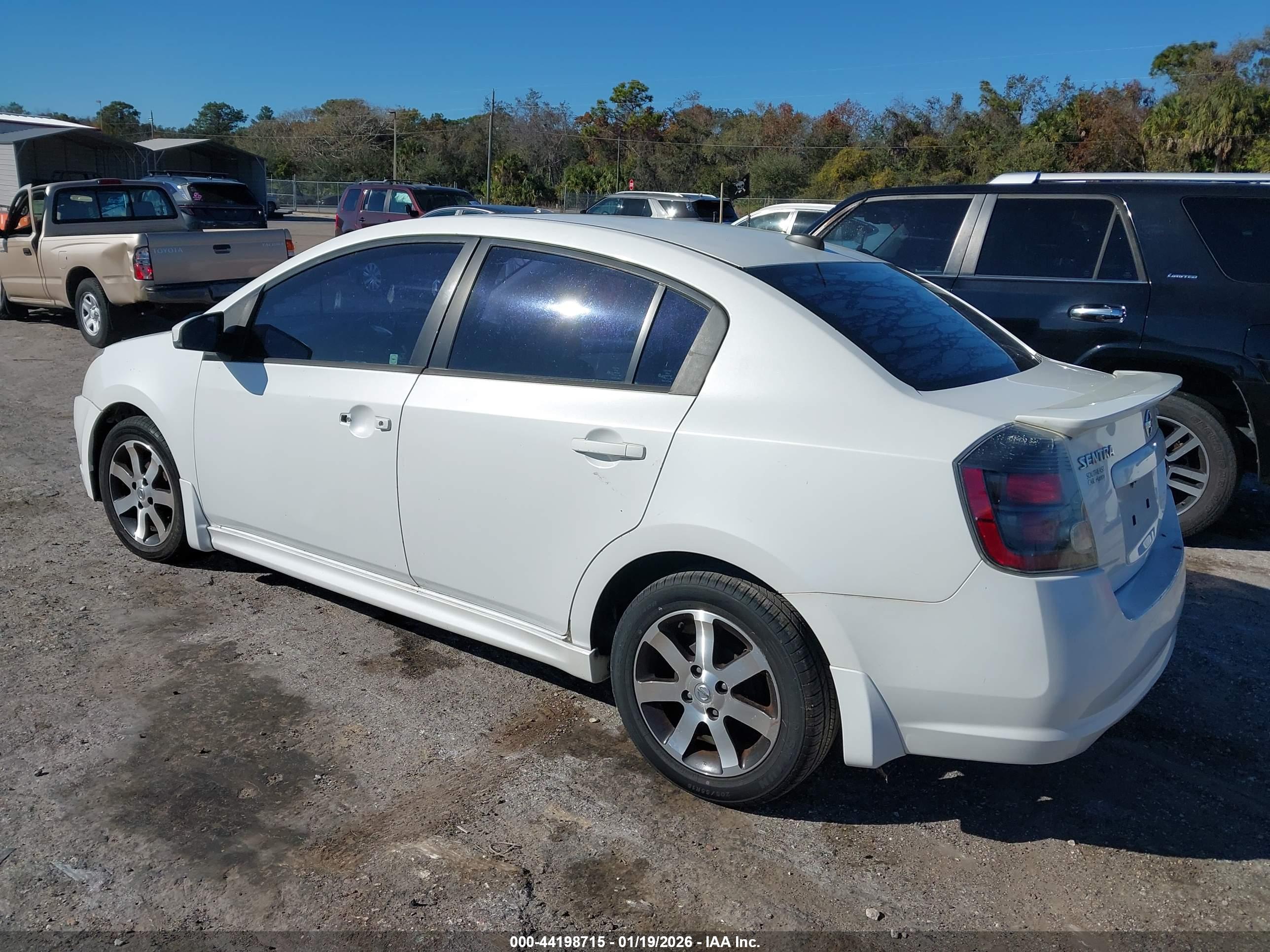 NISSAN SENTRA image 3