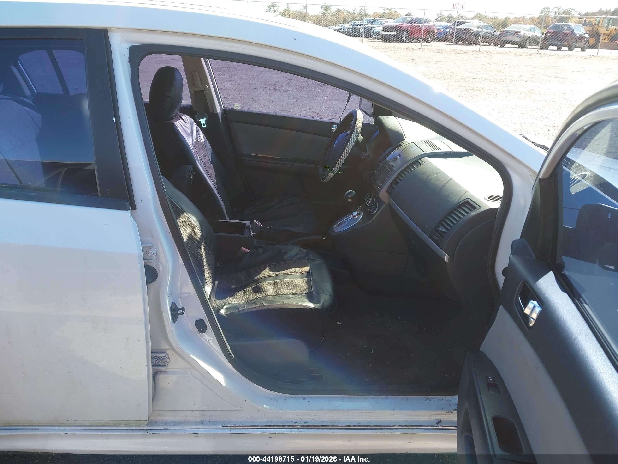 NISSAN SENTRA image 5
