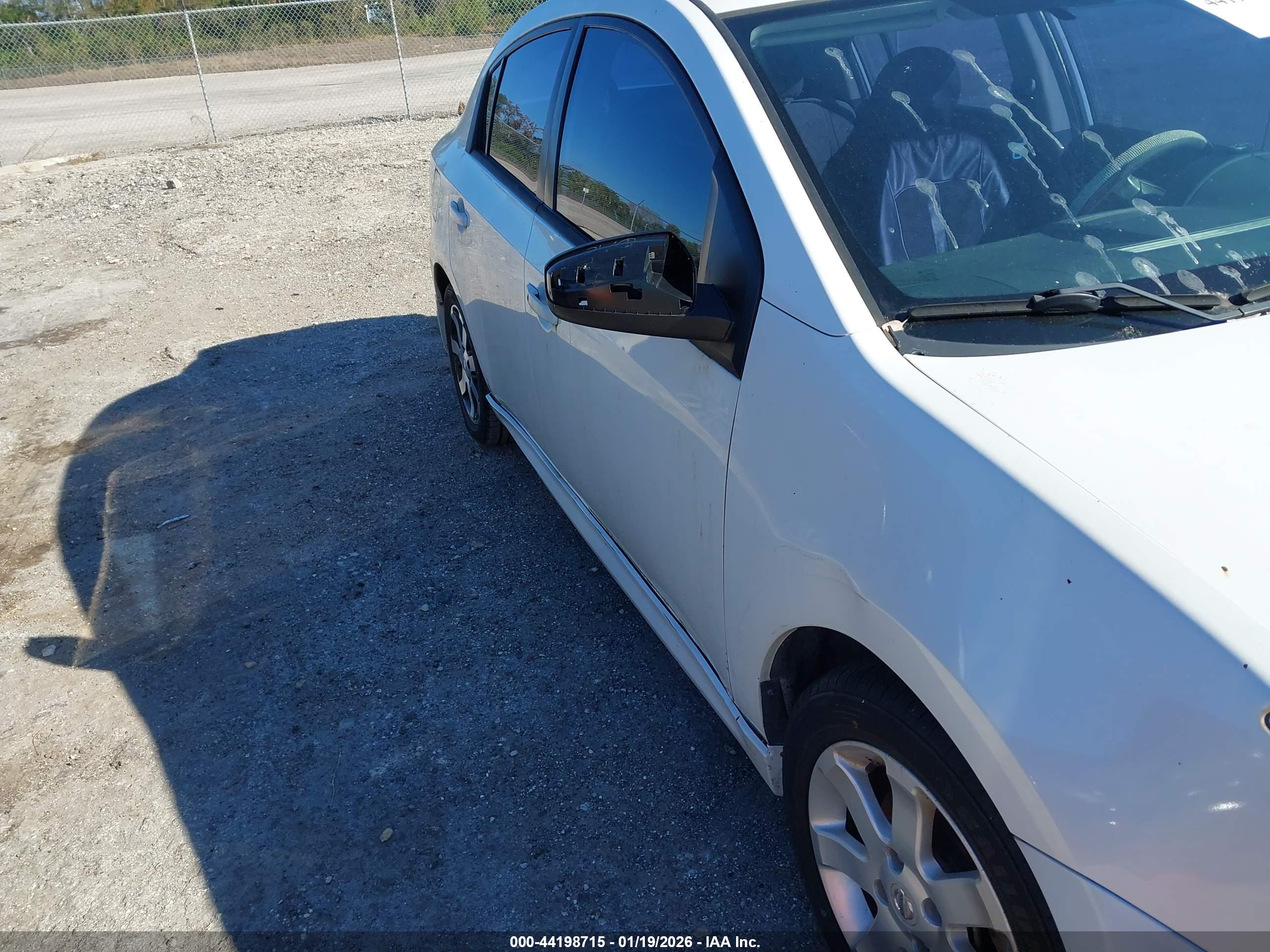 NISSAN SENTRA image 6