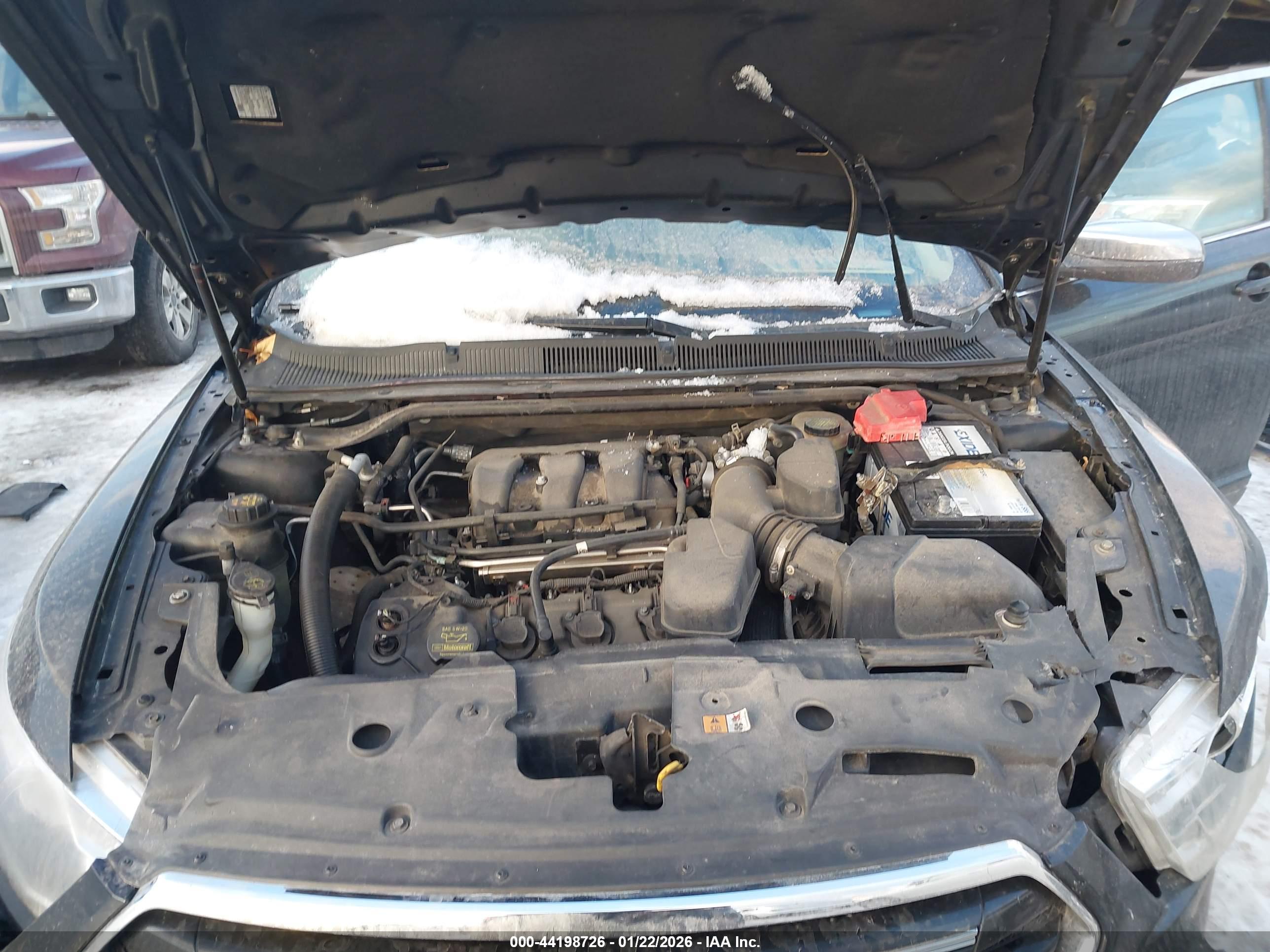 FORD TAURUS image 10