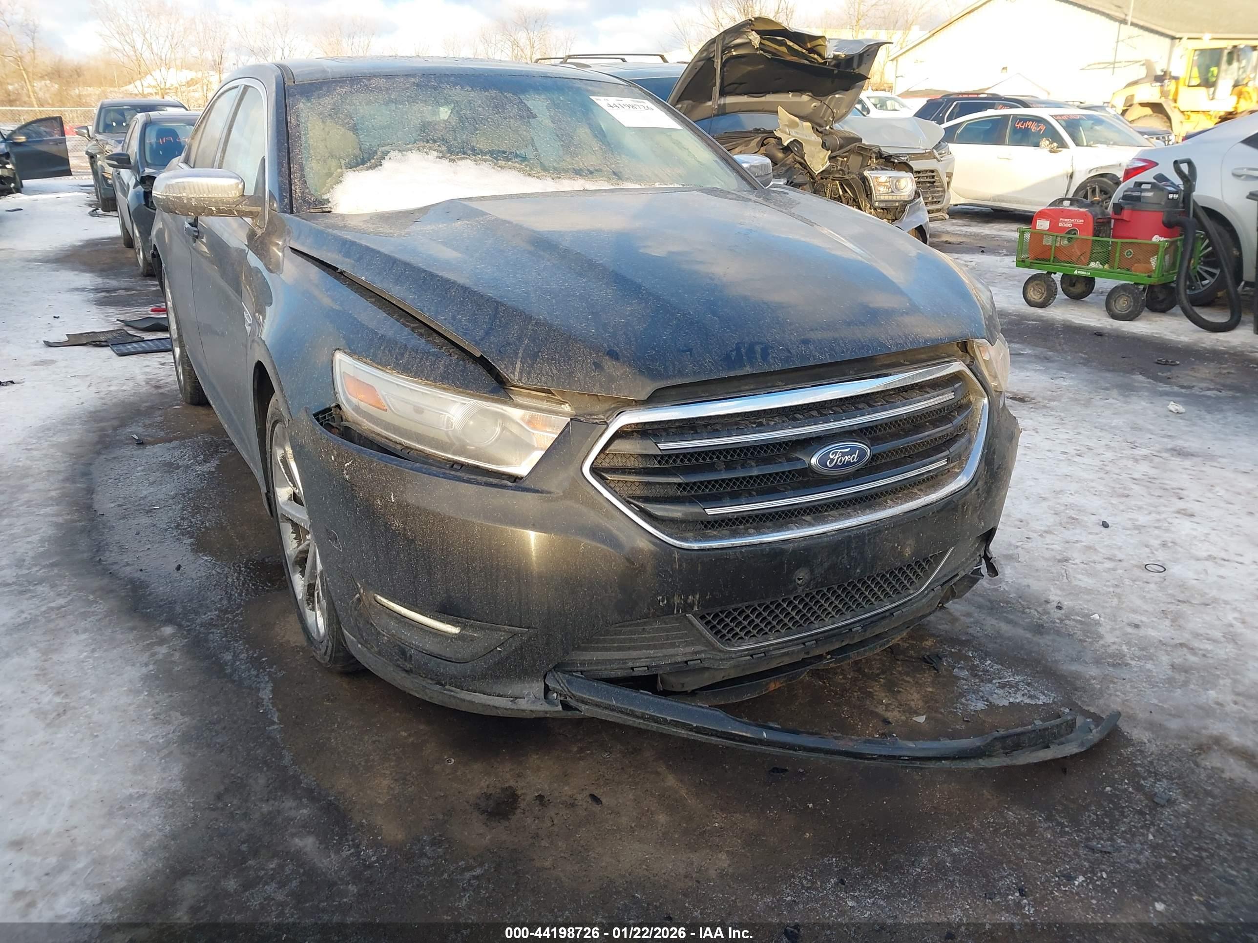 FORD TAURUS image 6
