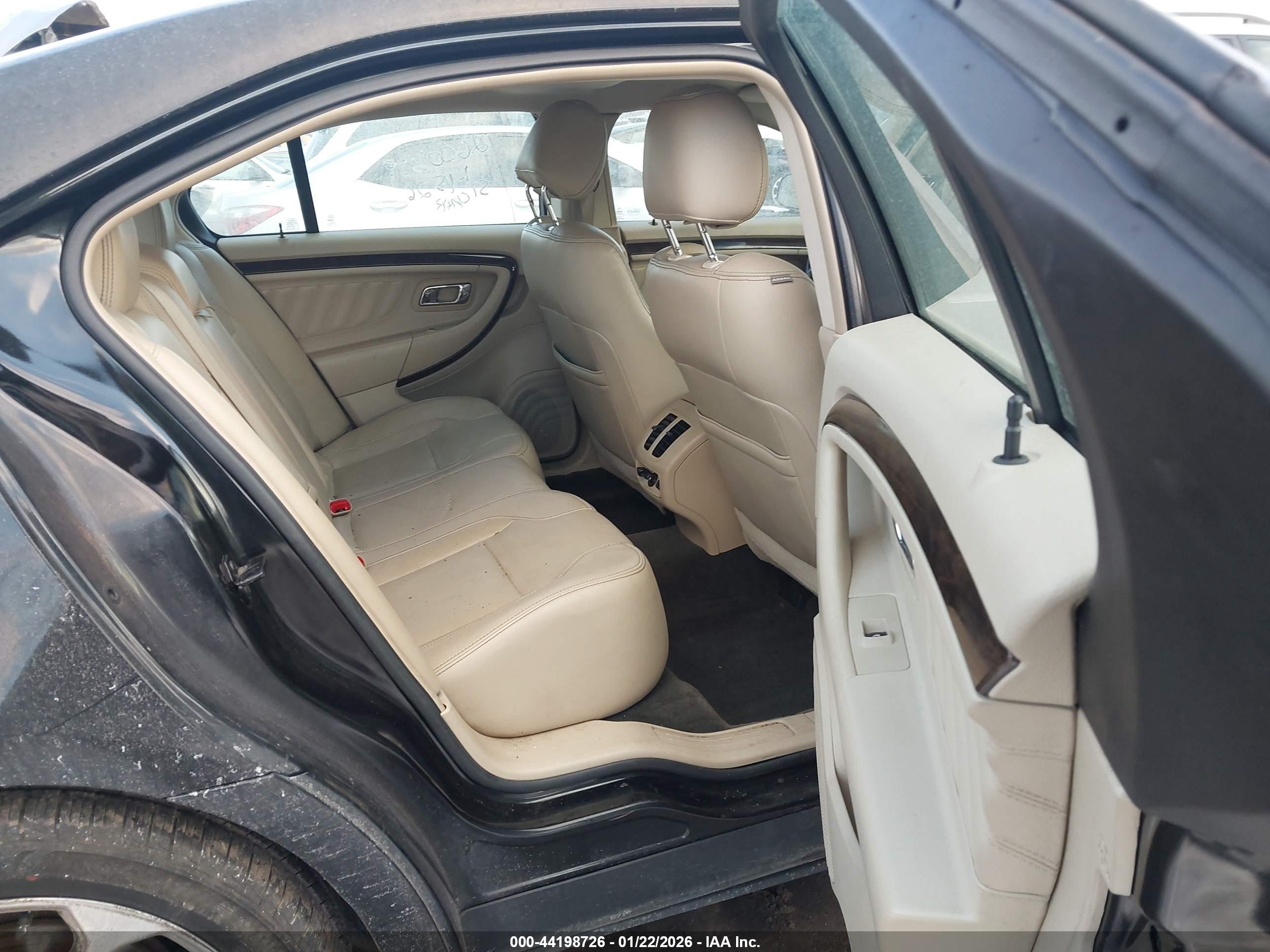 FORD TAURUS image 8