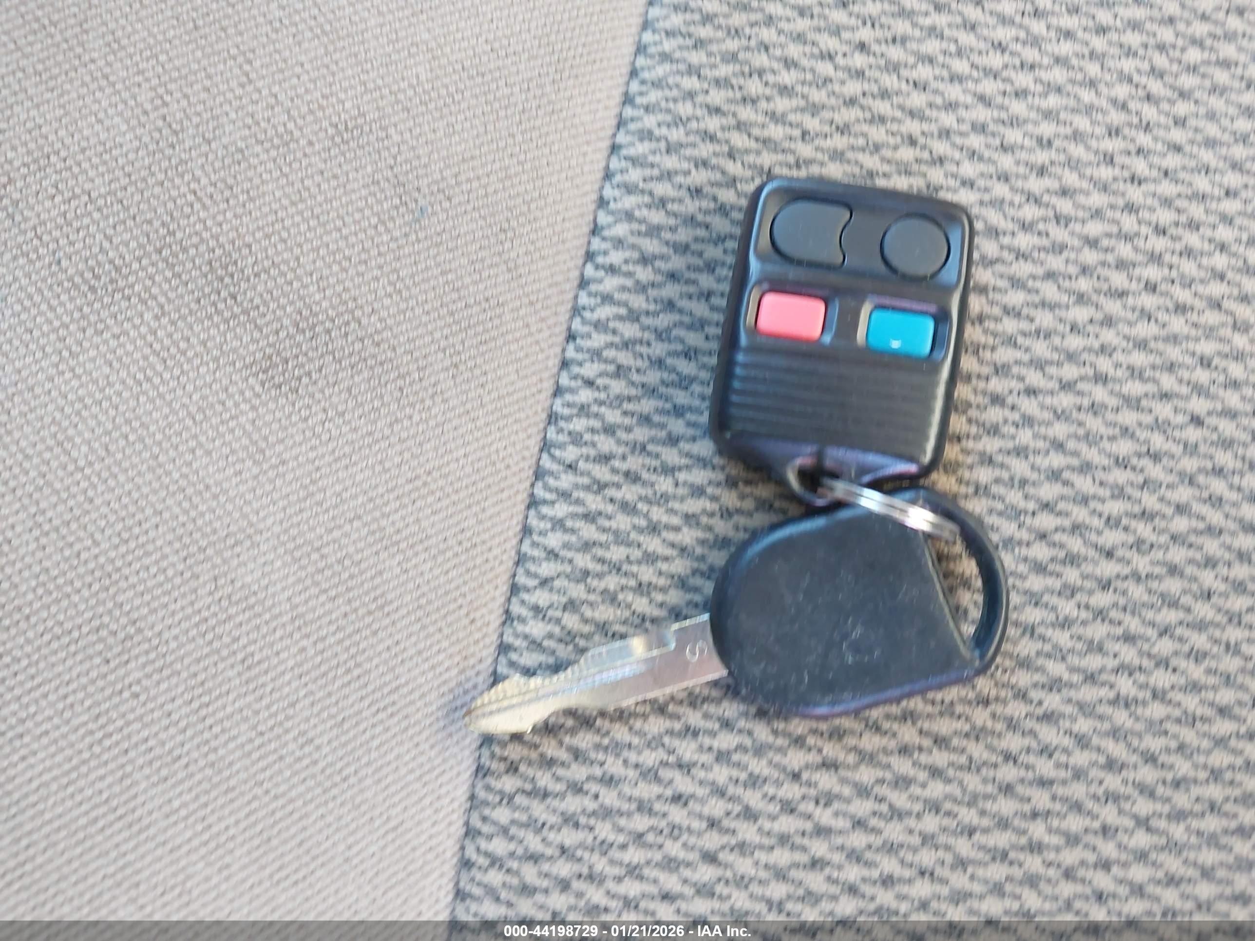 FORD TAURUS image 11