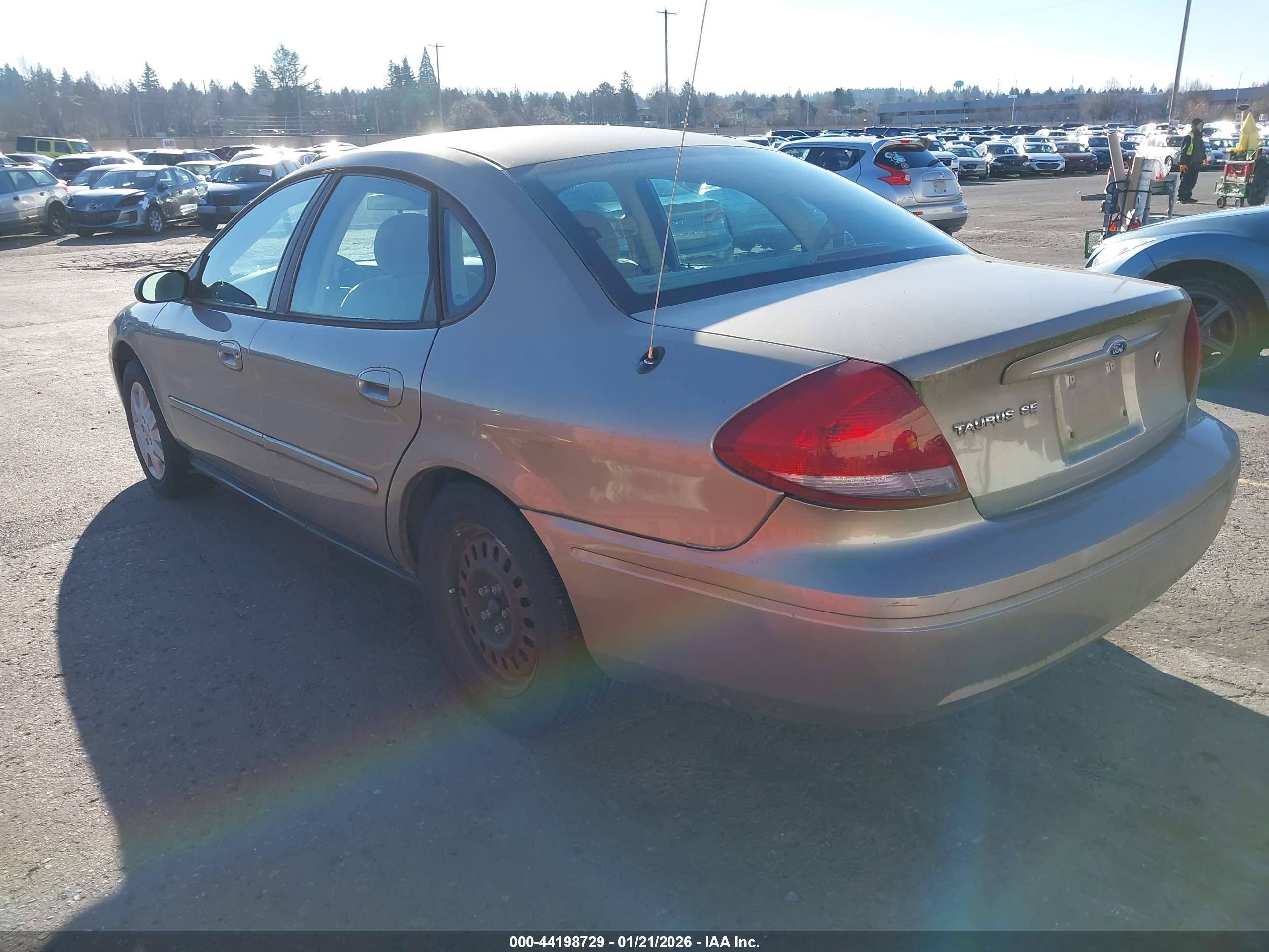 FORD TAURUS image 3