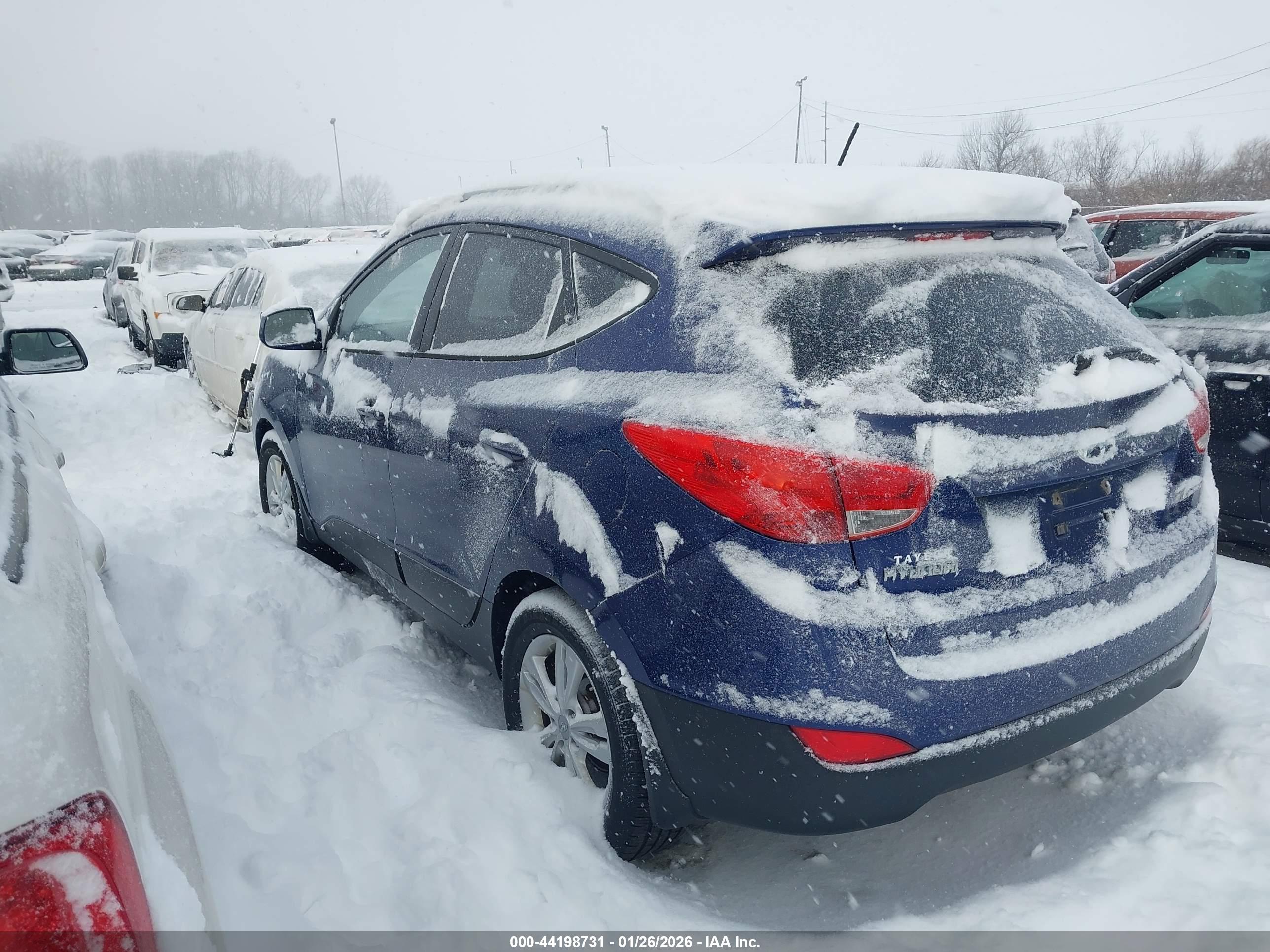 HYUNDAI TUCSON image 3