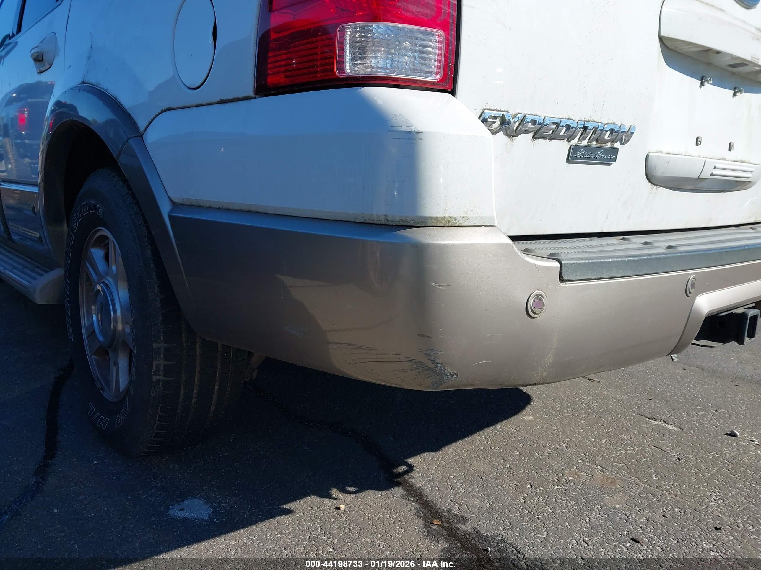 FORD EXPEDITION image 6