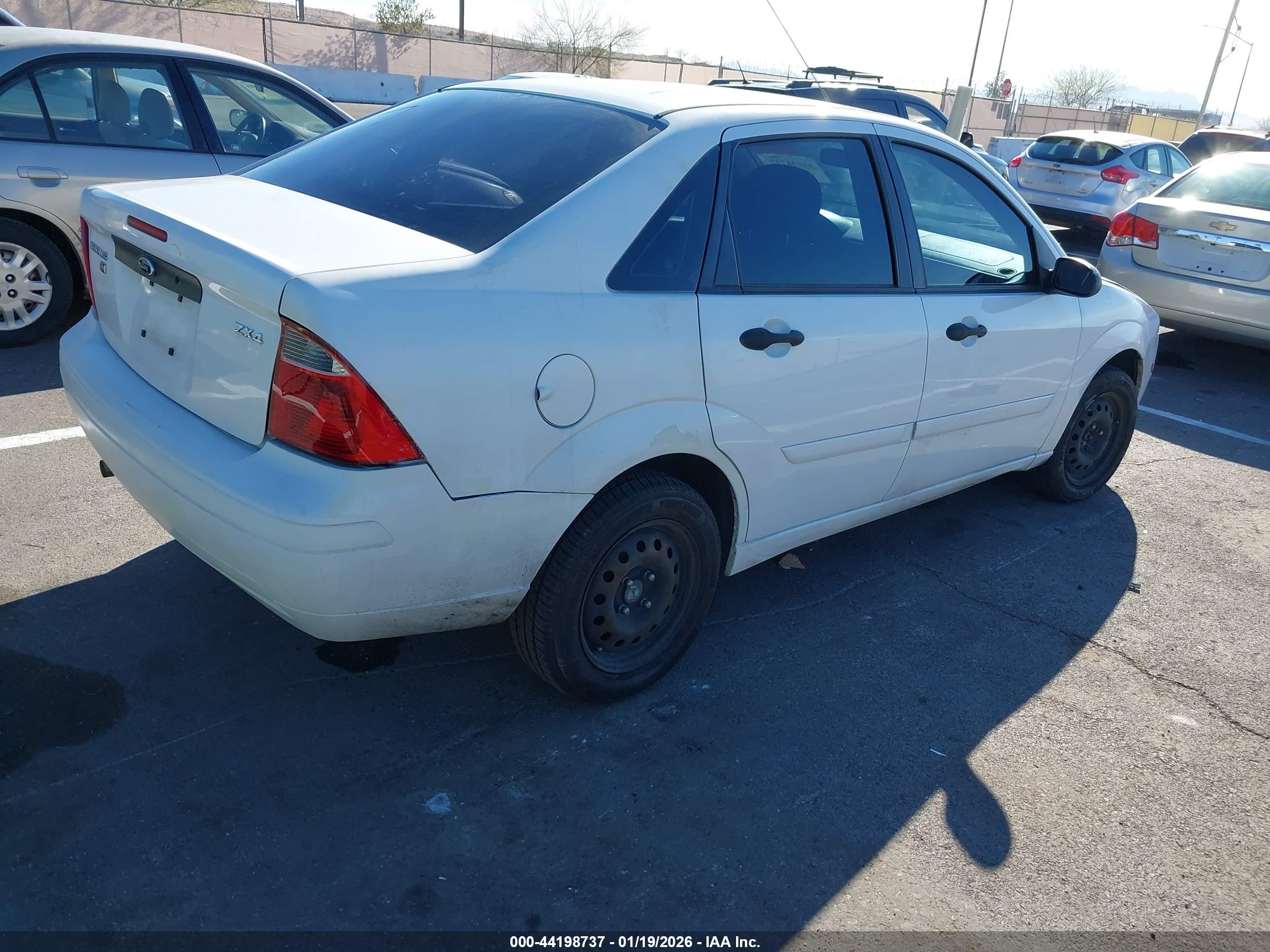 FORD FOCUS image 4