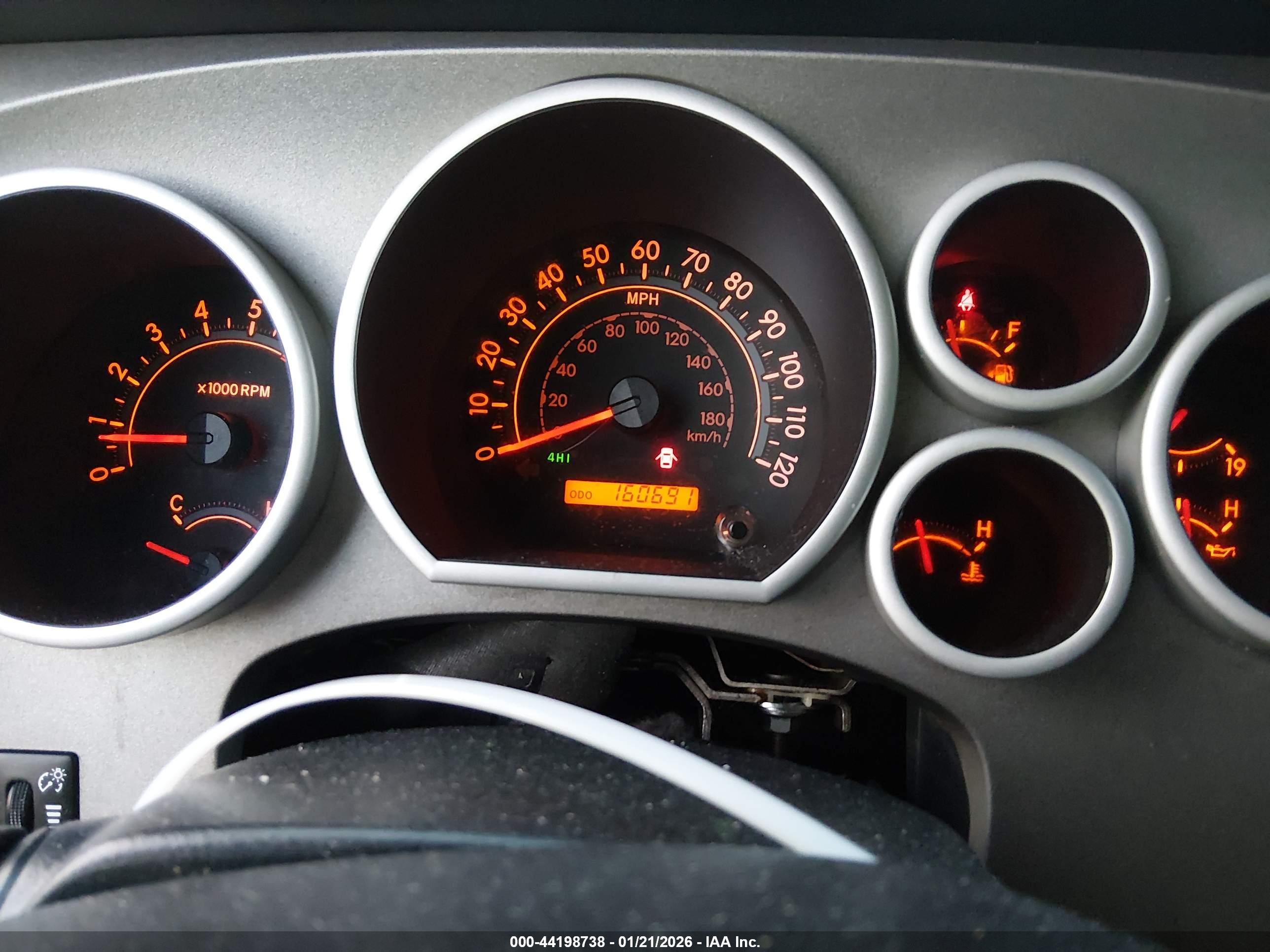 TOYOTA TUNDRA image 7