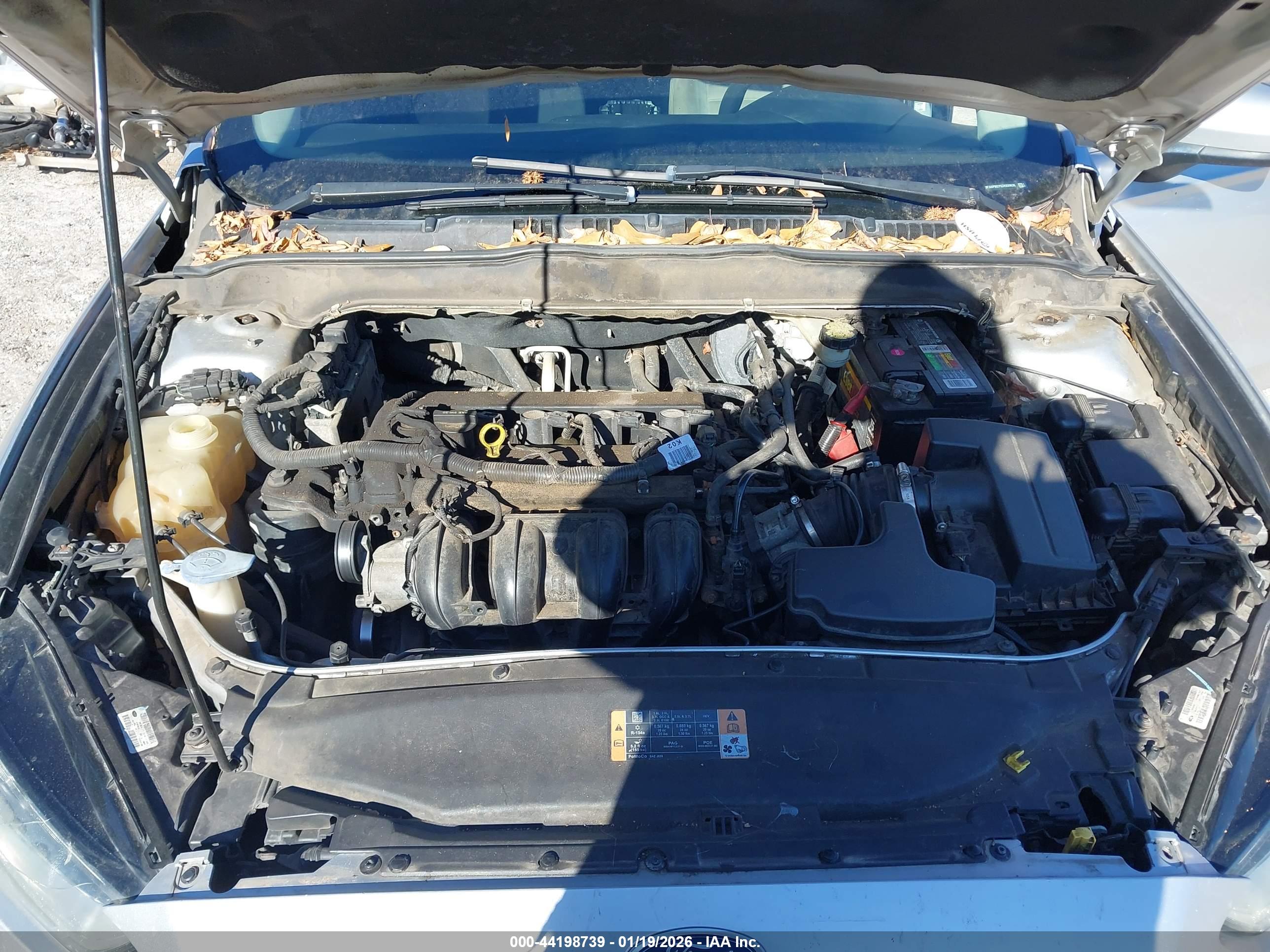 FORD FUSION image 10
