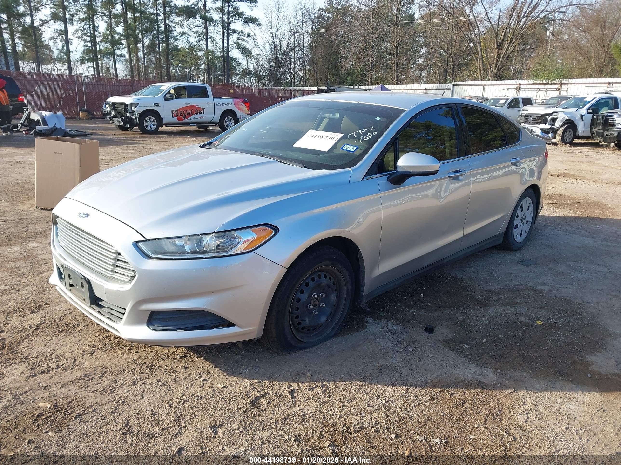 FORD FUSION image 2