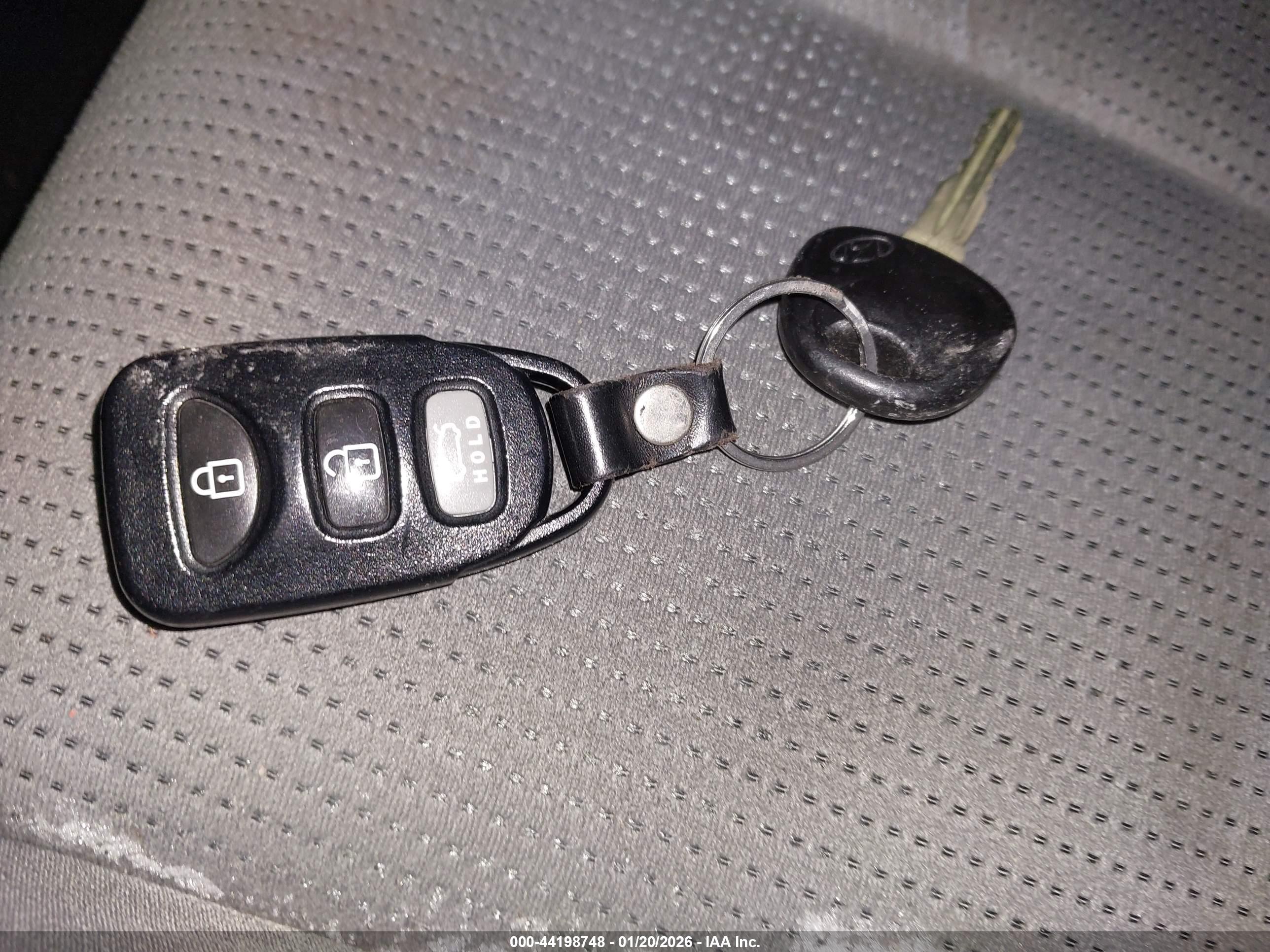 HYUNDAI SONATA image 11