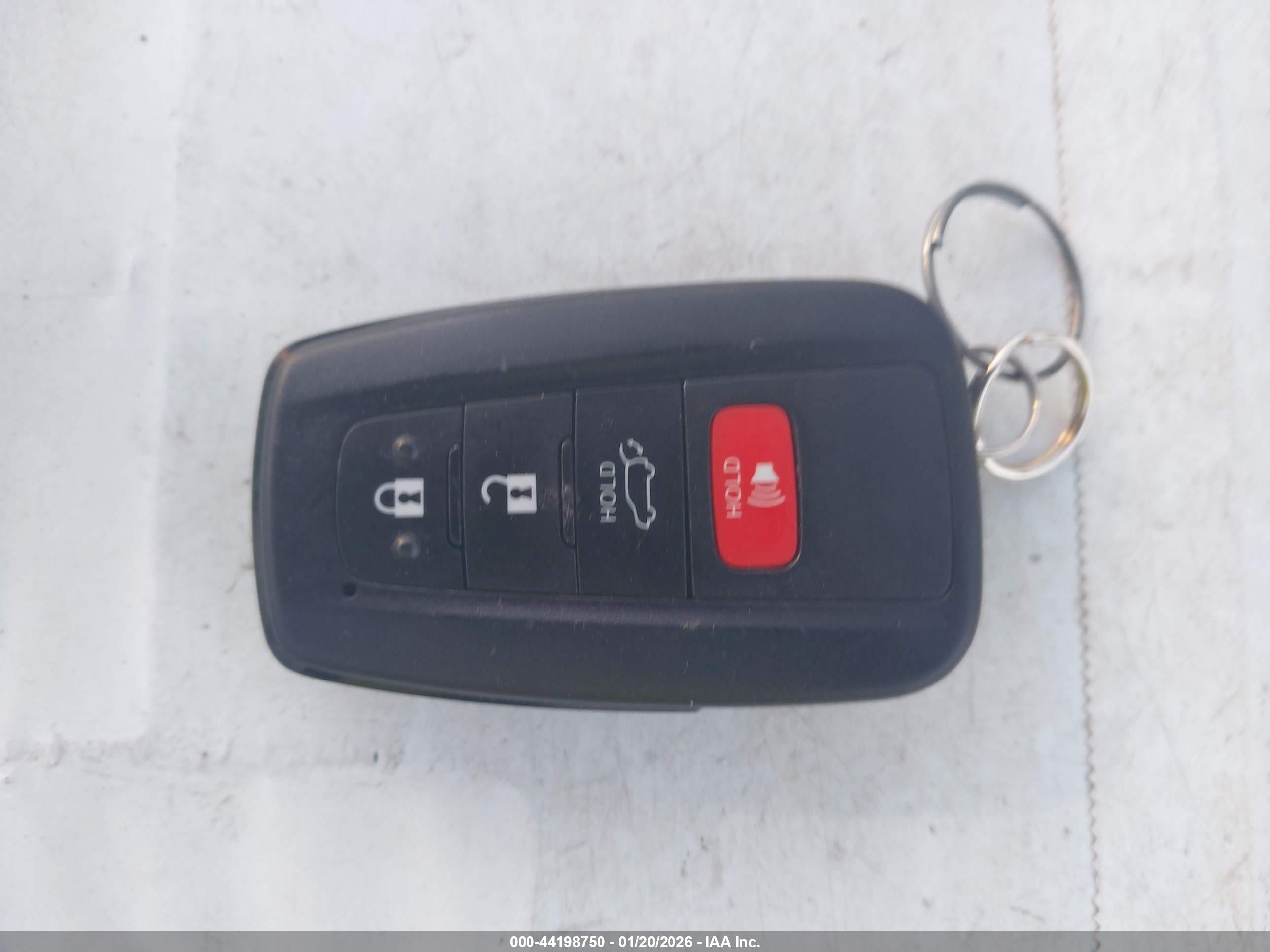 TOYOTA RAV4 image 11