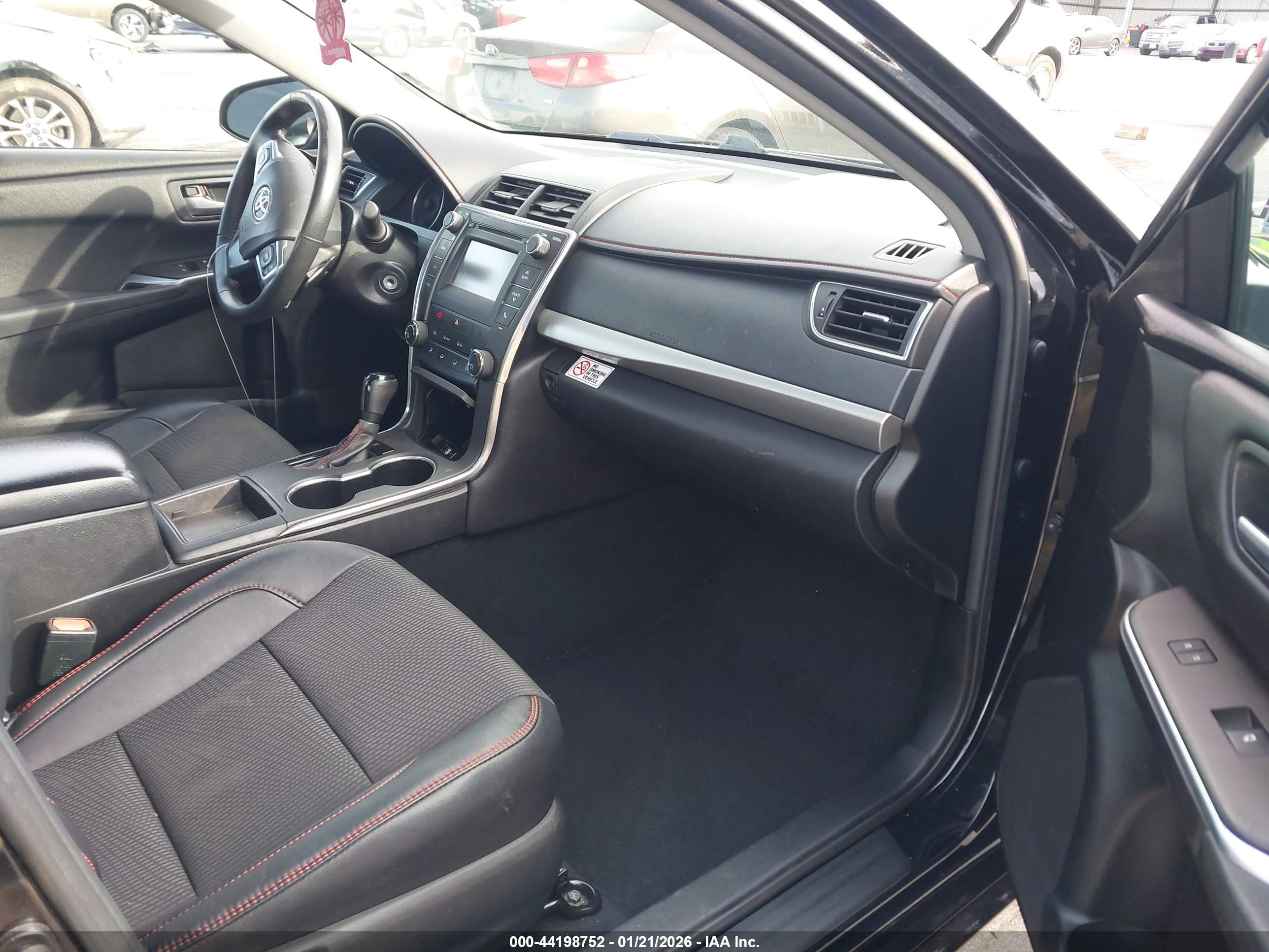 TOYOTA CAMRY image 5