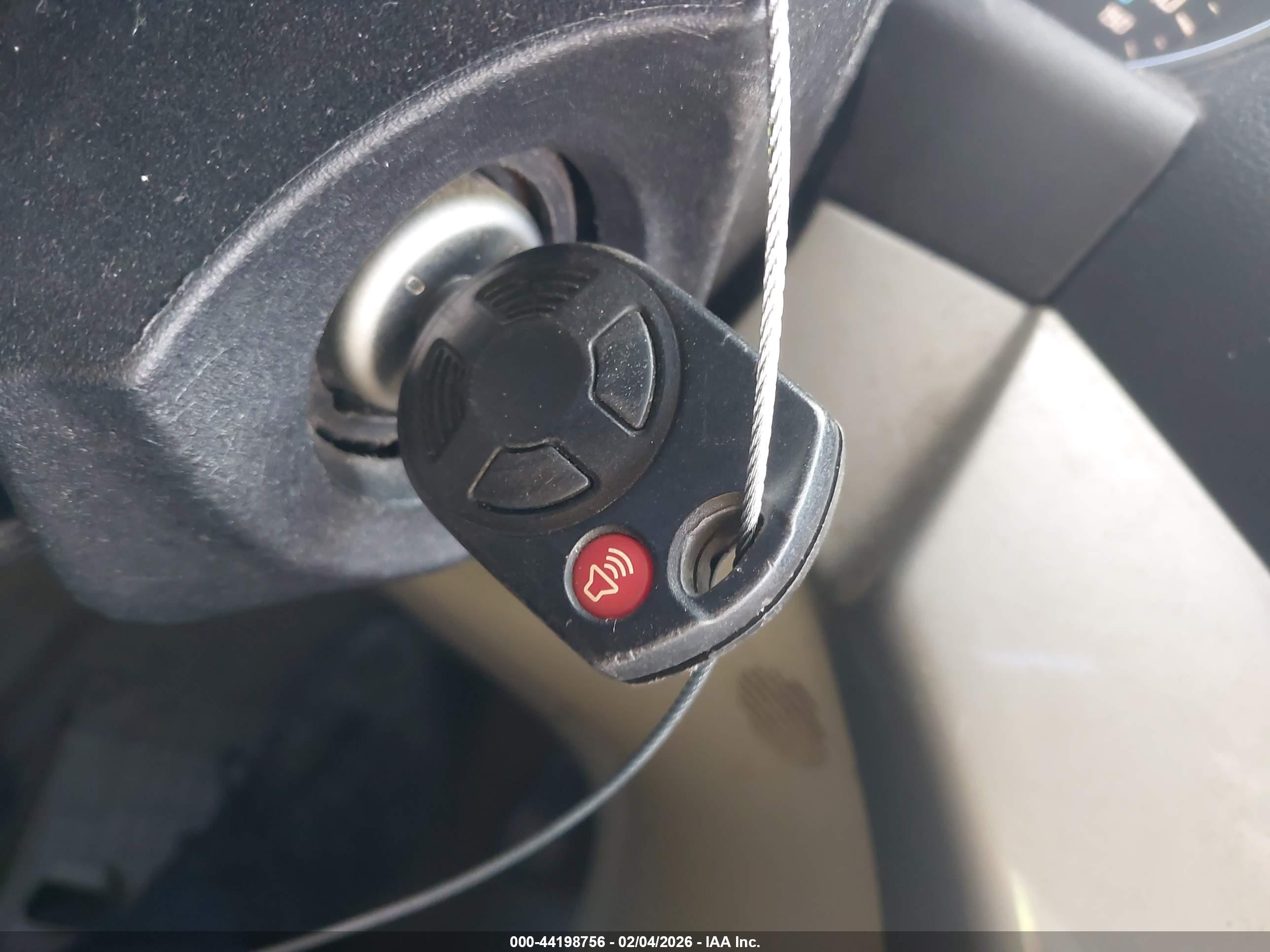 FORD ESCAPE image 11