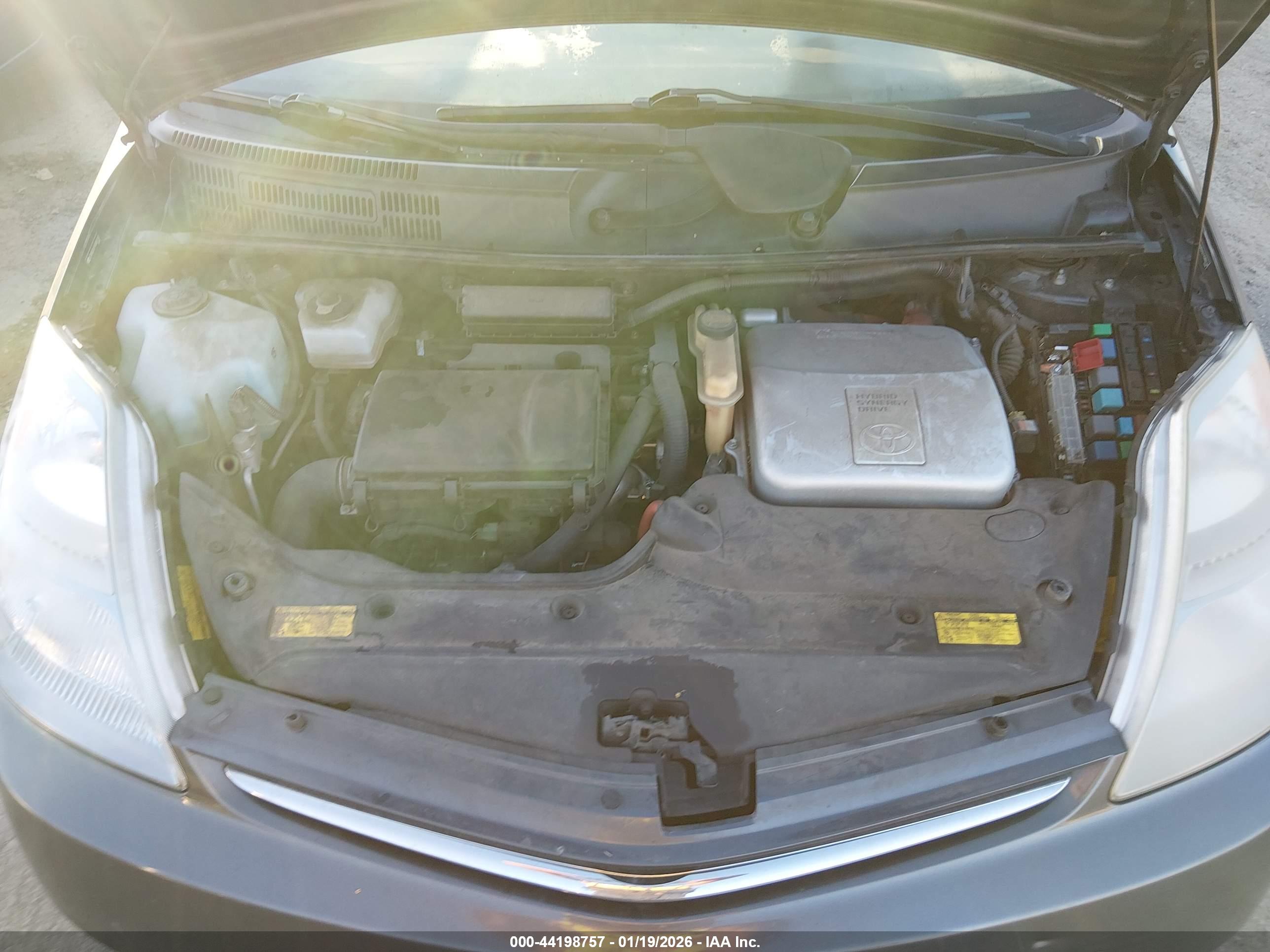 TOYOTA PRIUS image 10