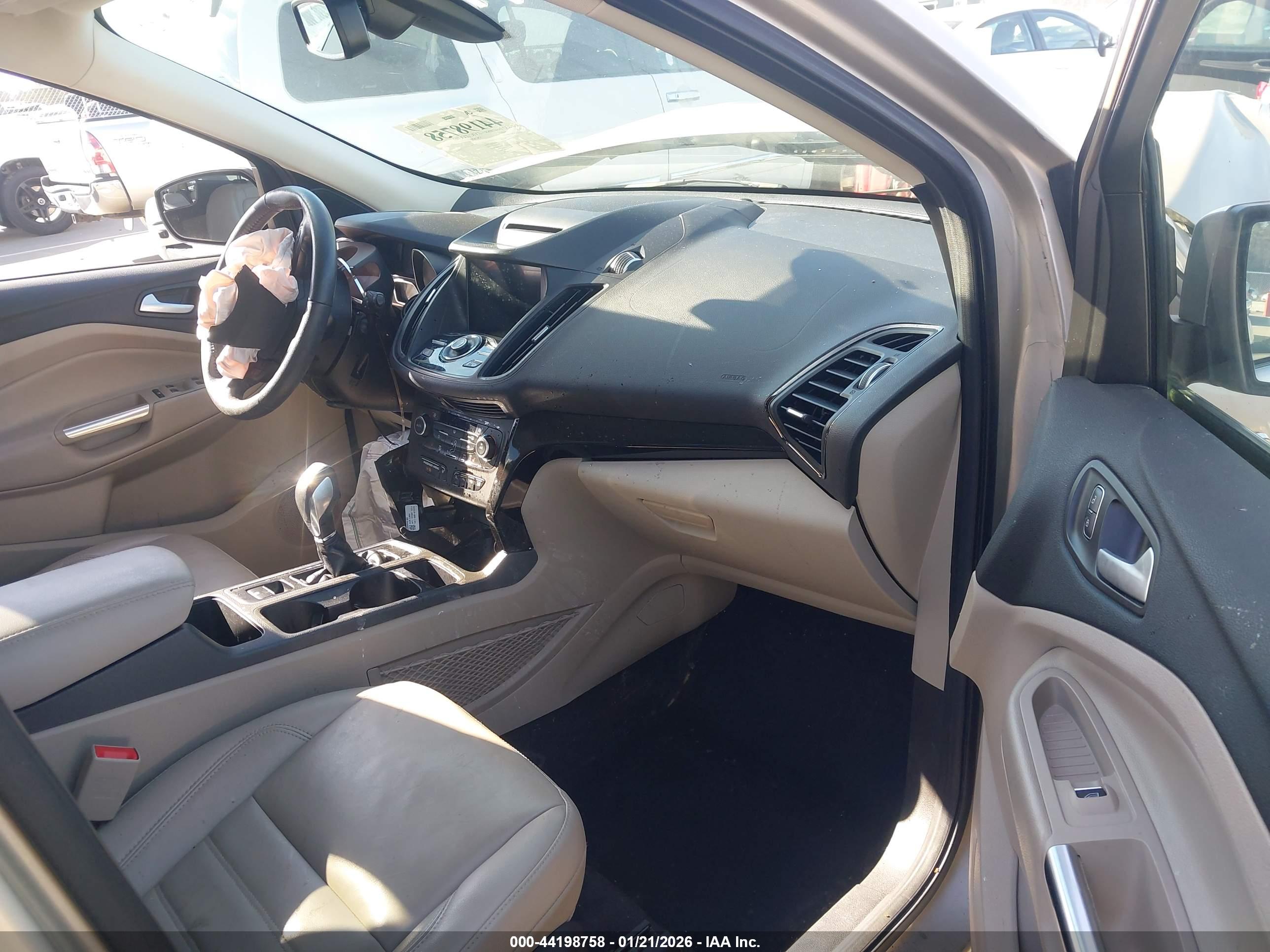 FORD ESCAPE image 5