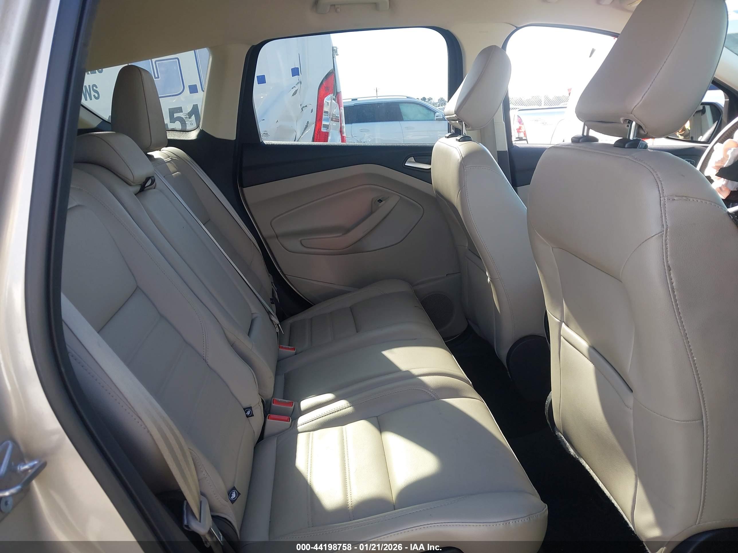 FORD ESCAPE image 8