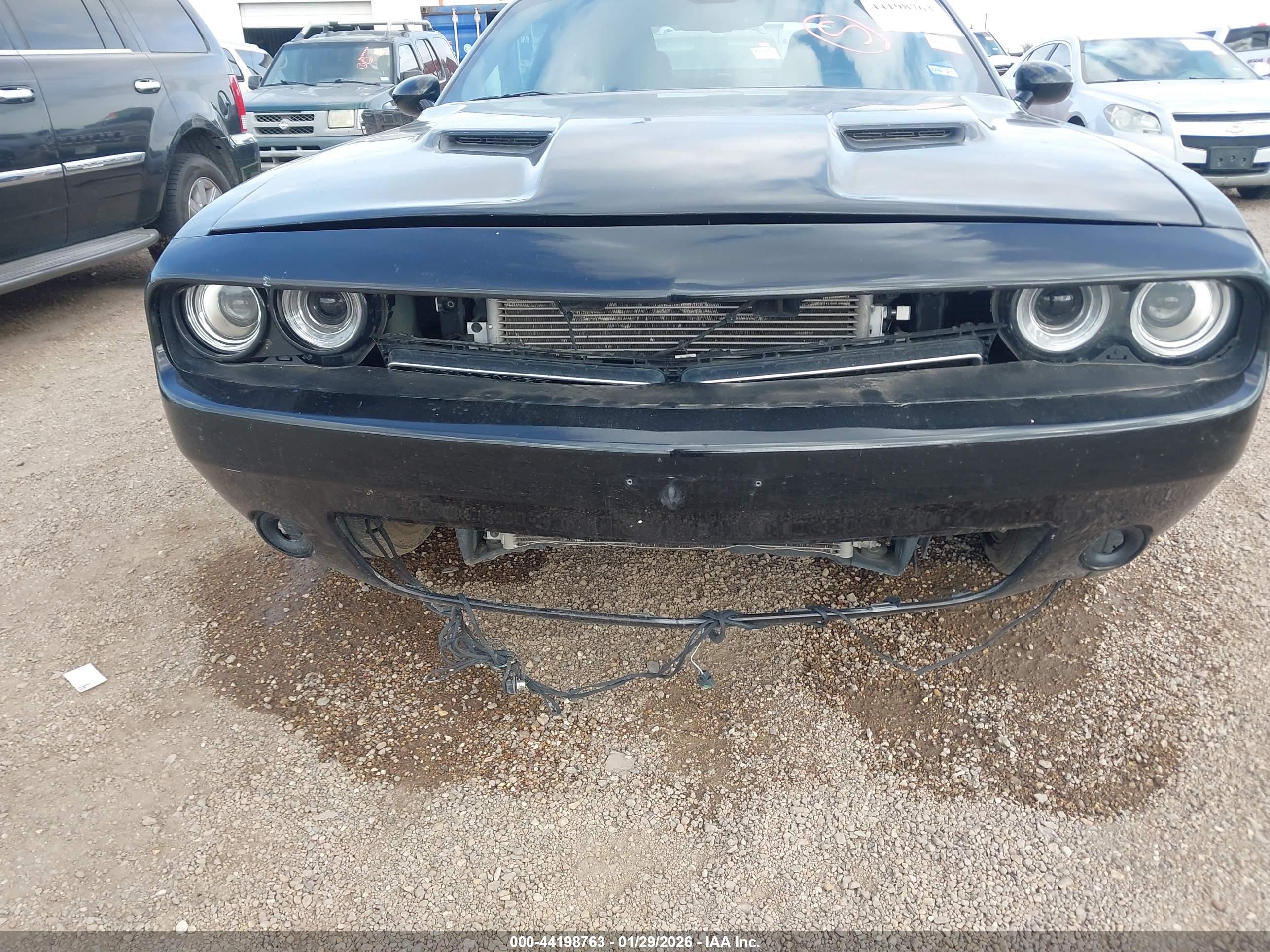 DODGE CHALLENGER image 6