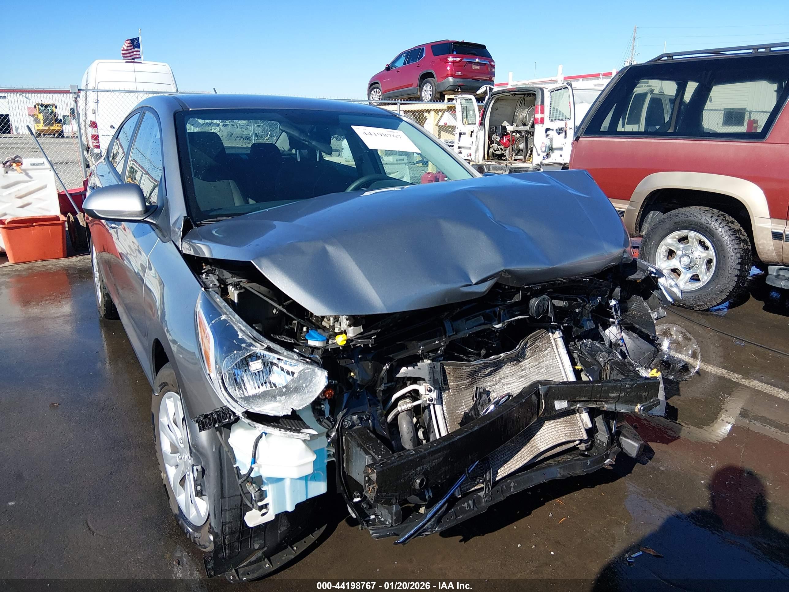 HYUNDAI ACCENT image 6