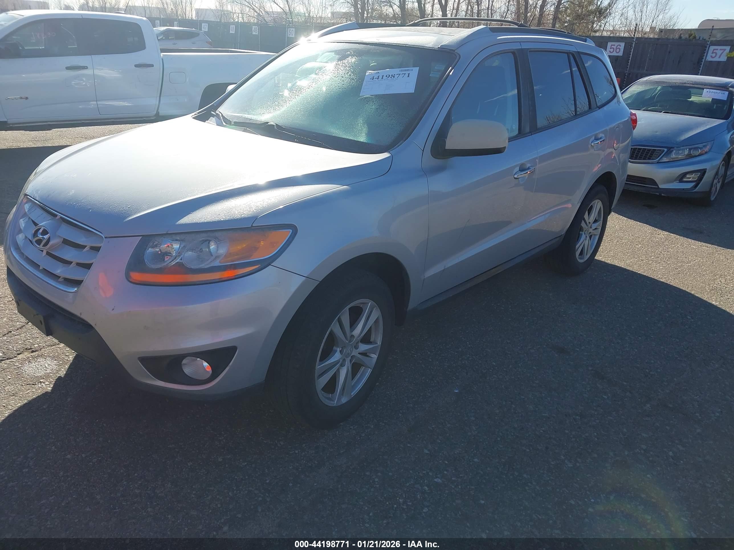 HYUNDAI SANTA image 2