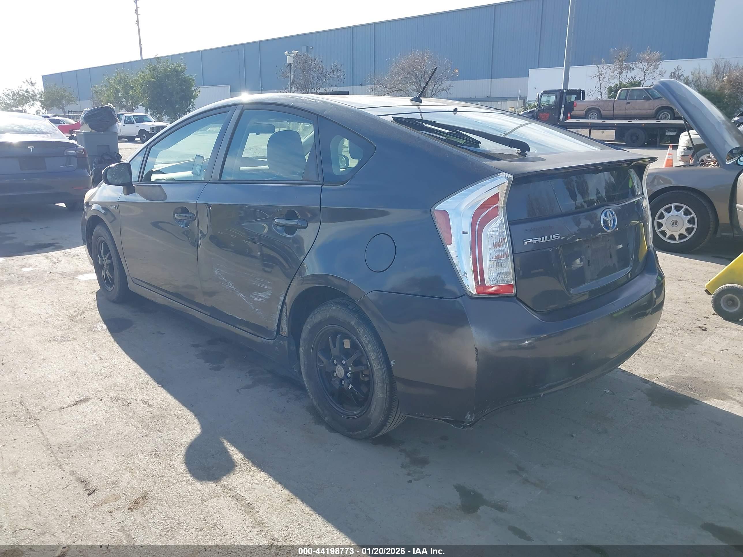 TOYOTA PRIUS image 3