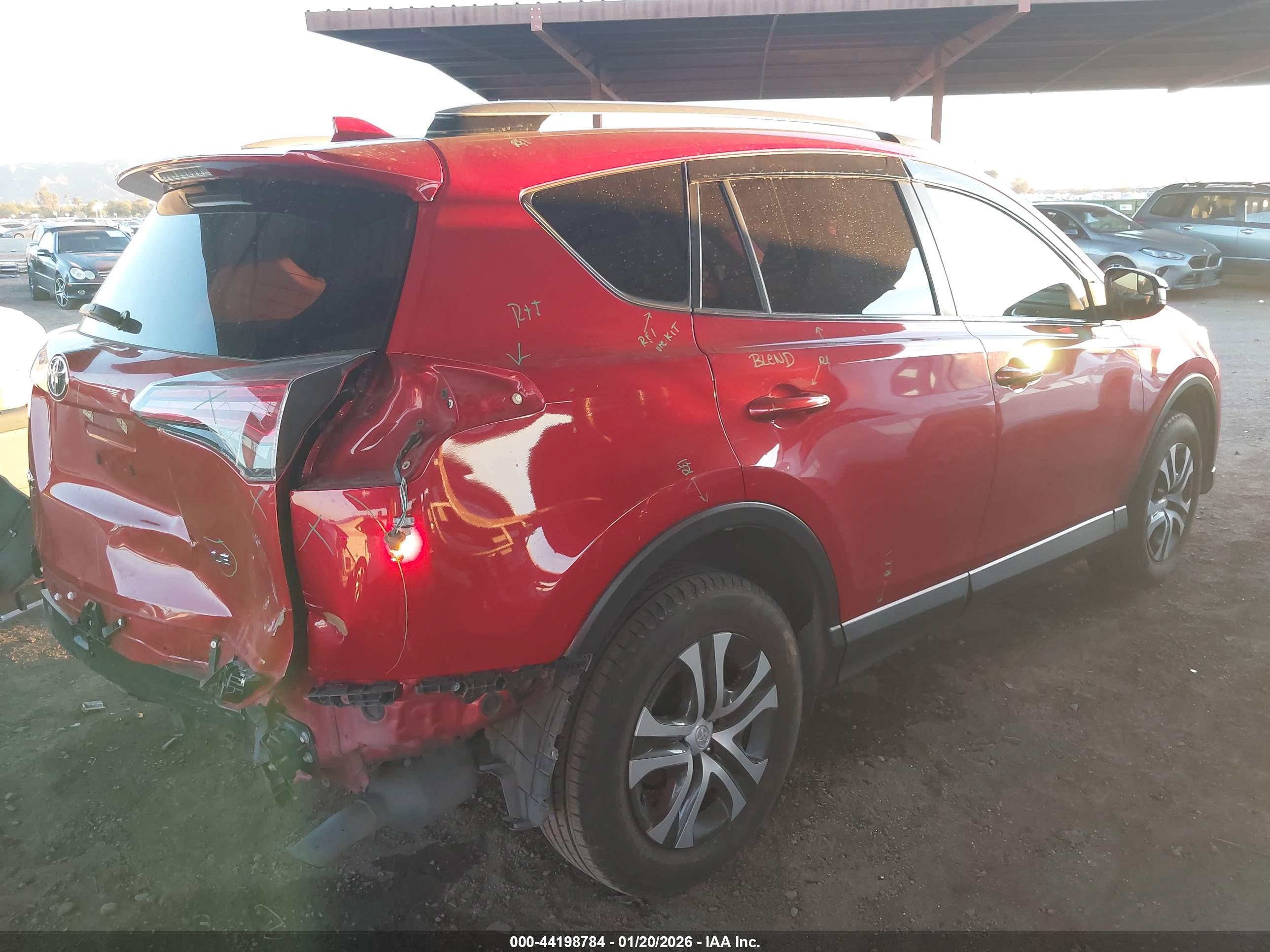 TOYOTA RAV4 image 4