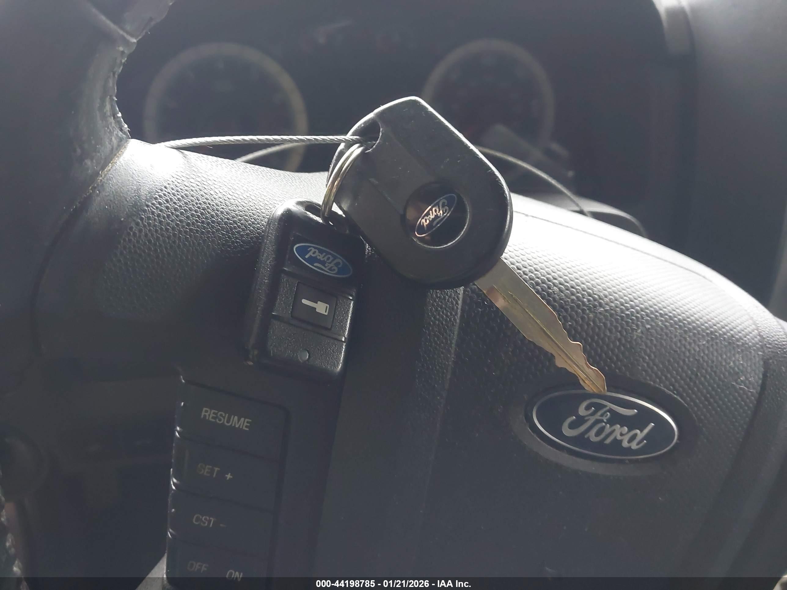 FORD ESCAPE image 11