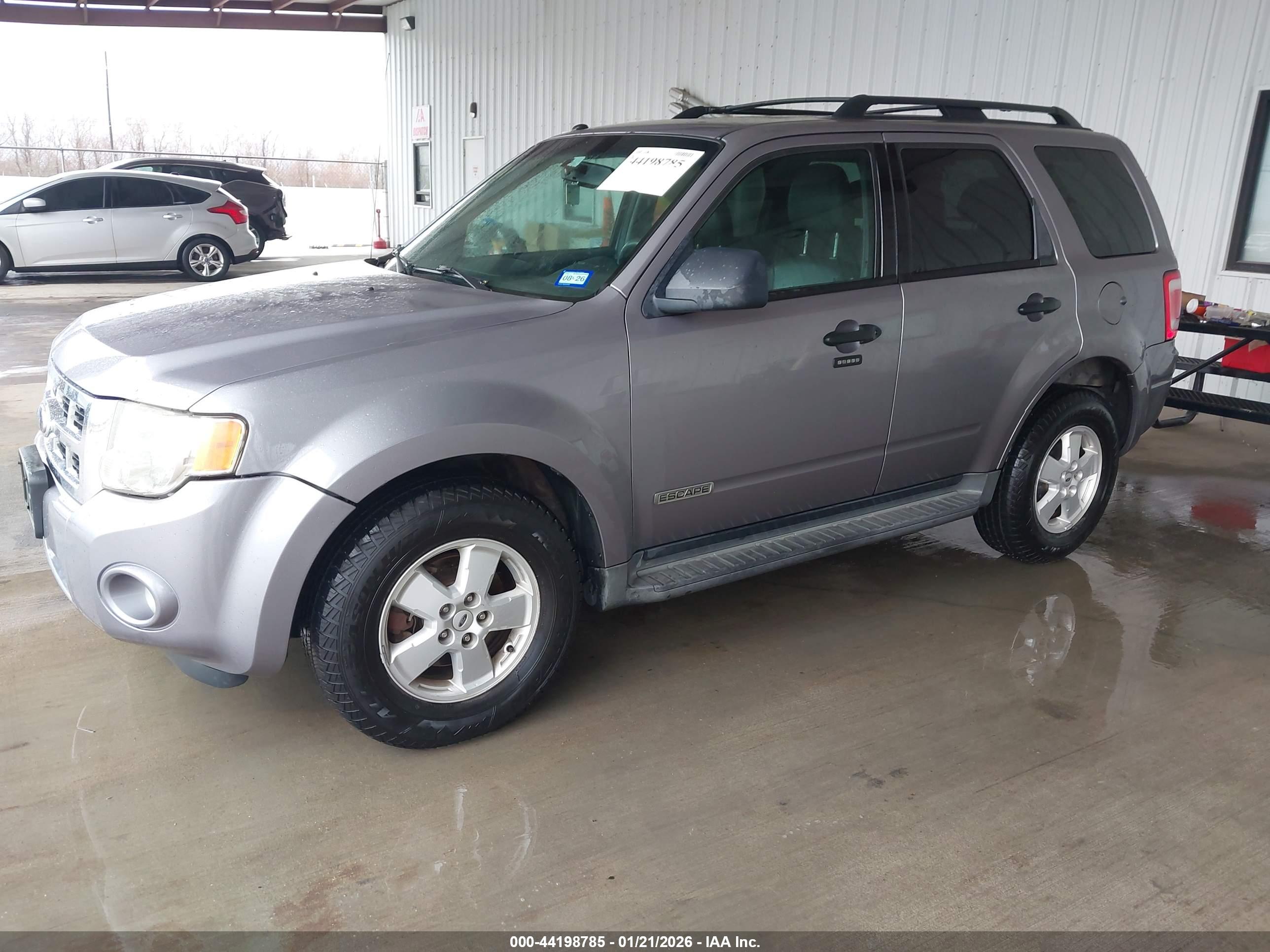 FORD ESCAPE image 2