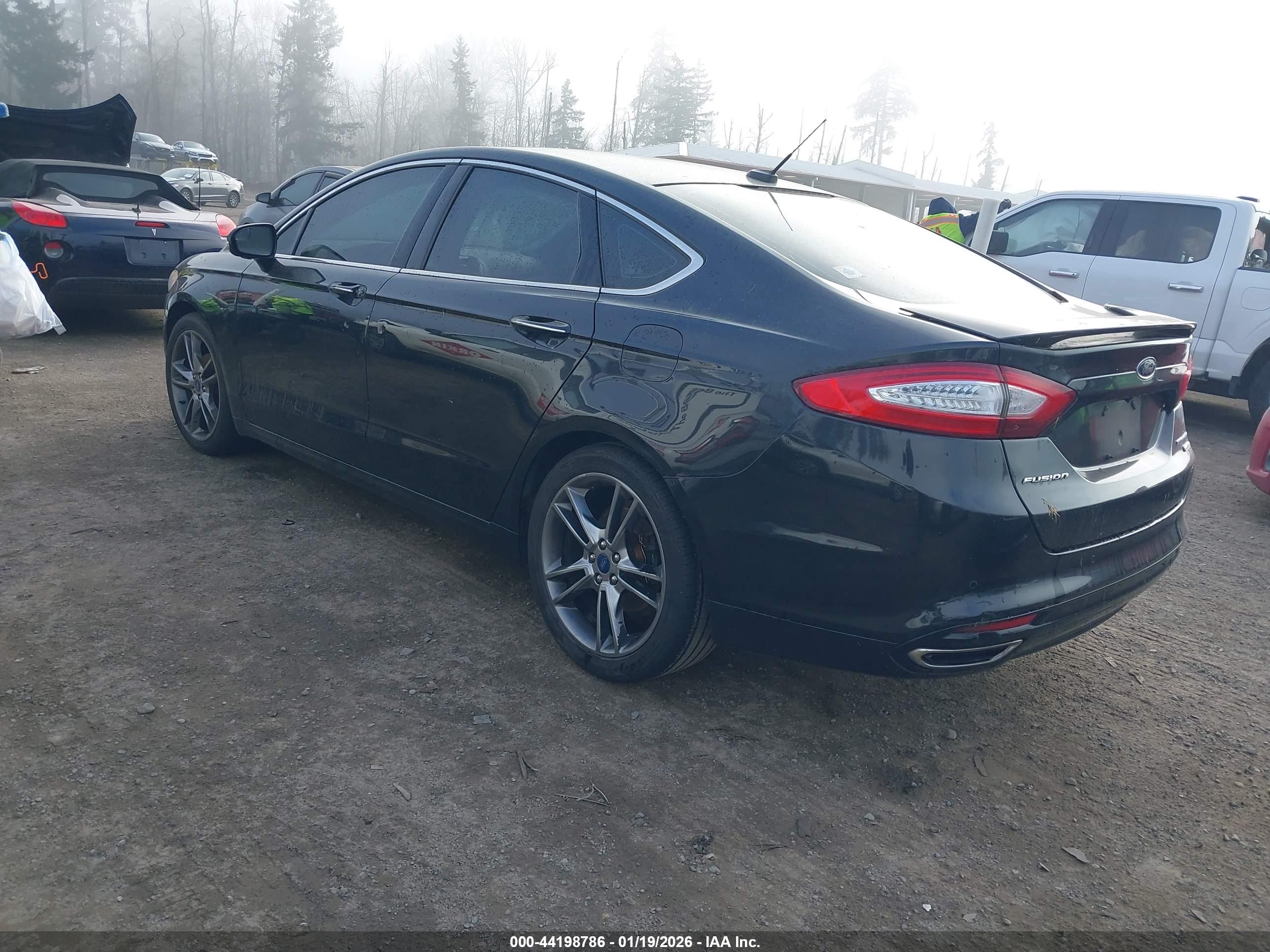 FORD FUSION image 3