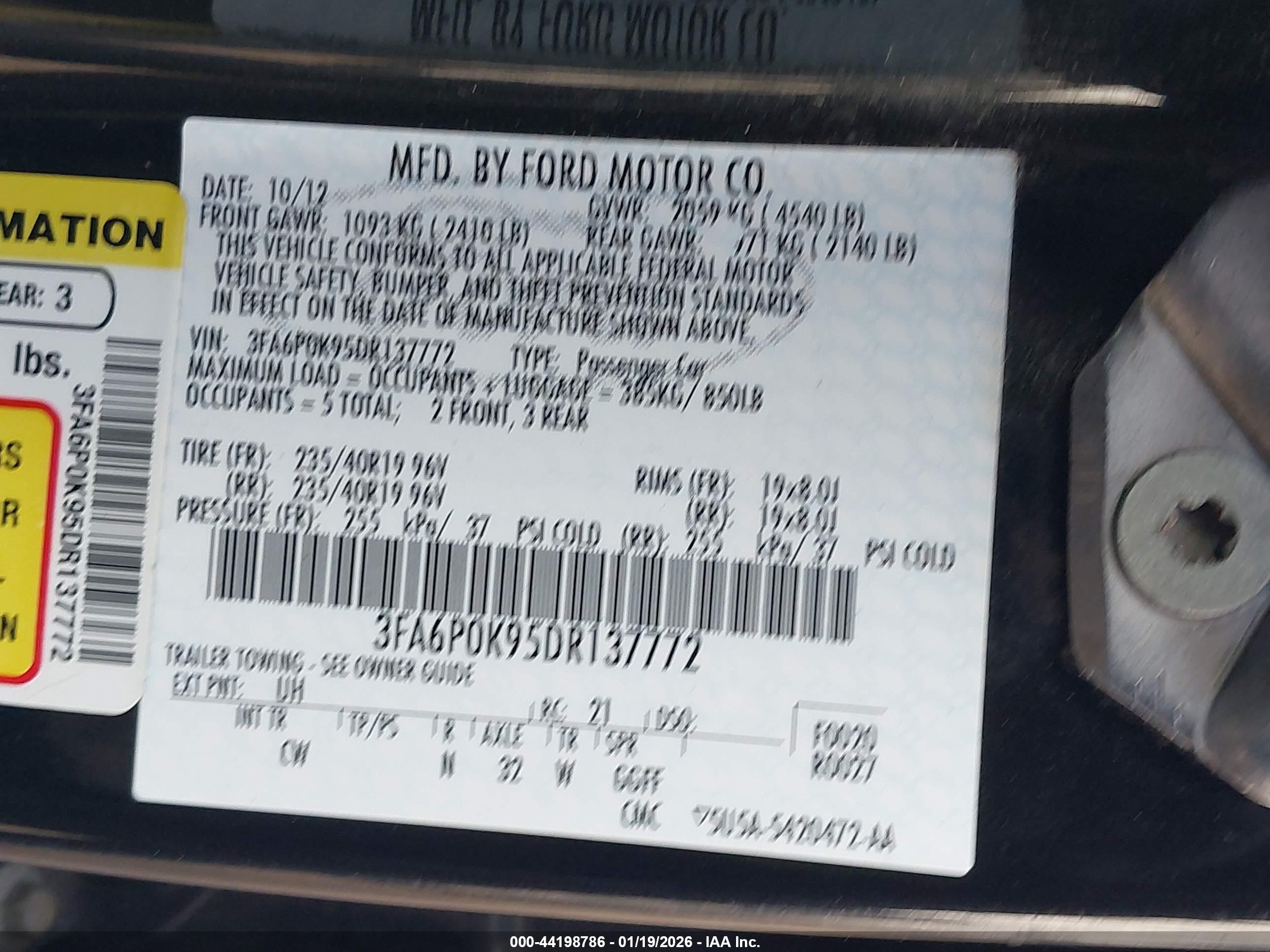FORD FUSION image 9