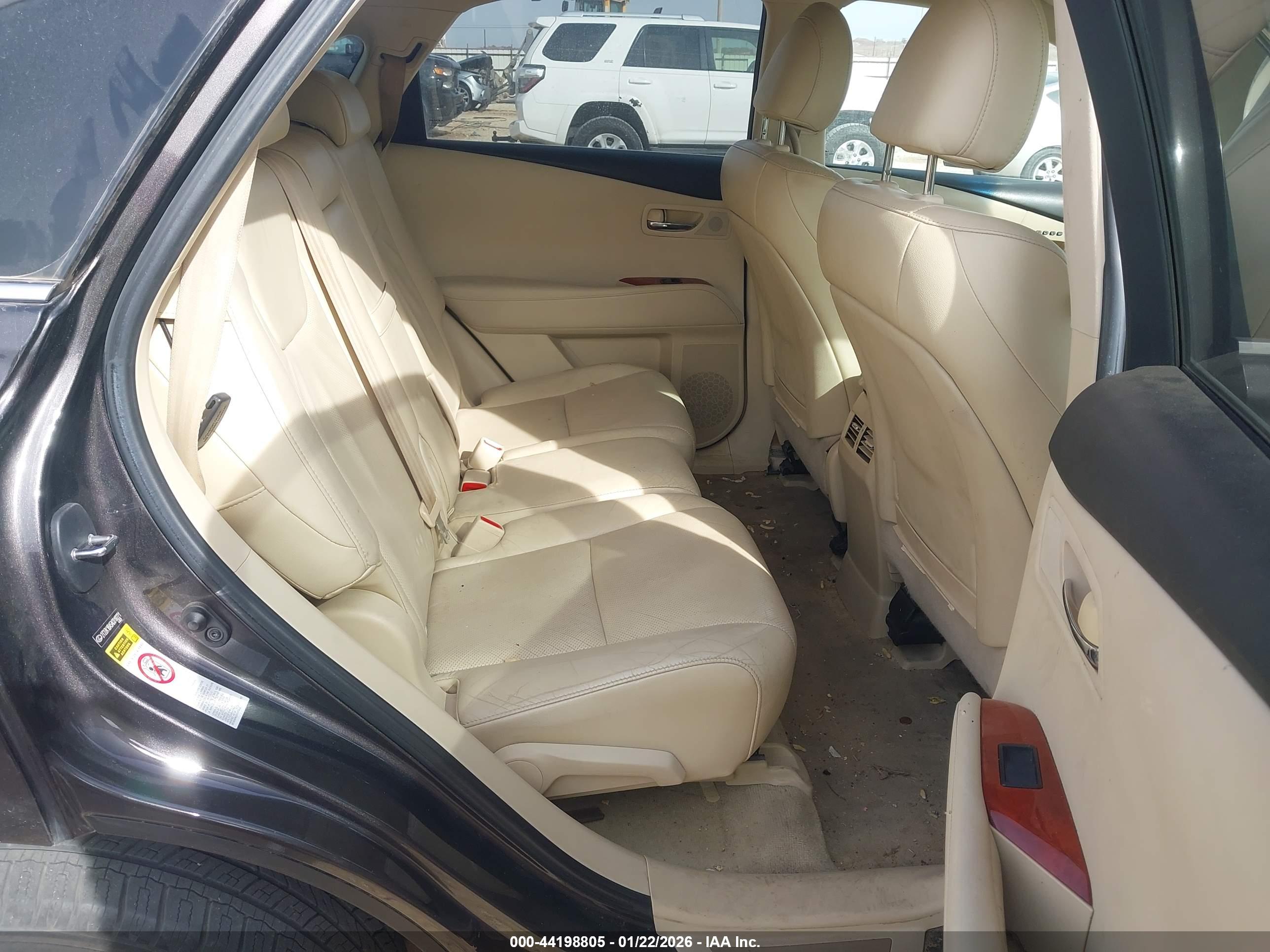 LEXUS RX image 8