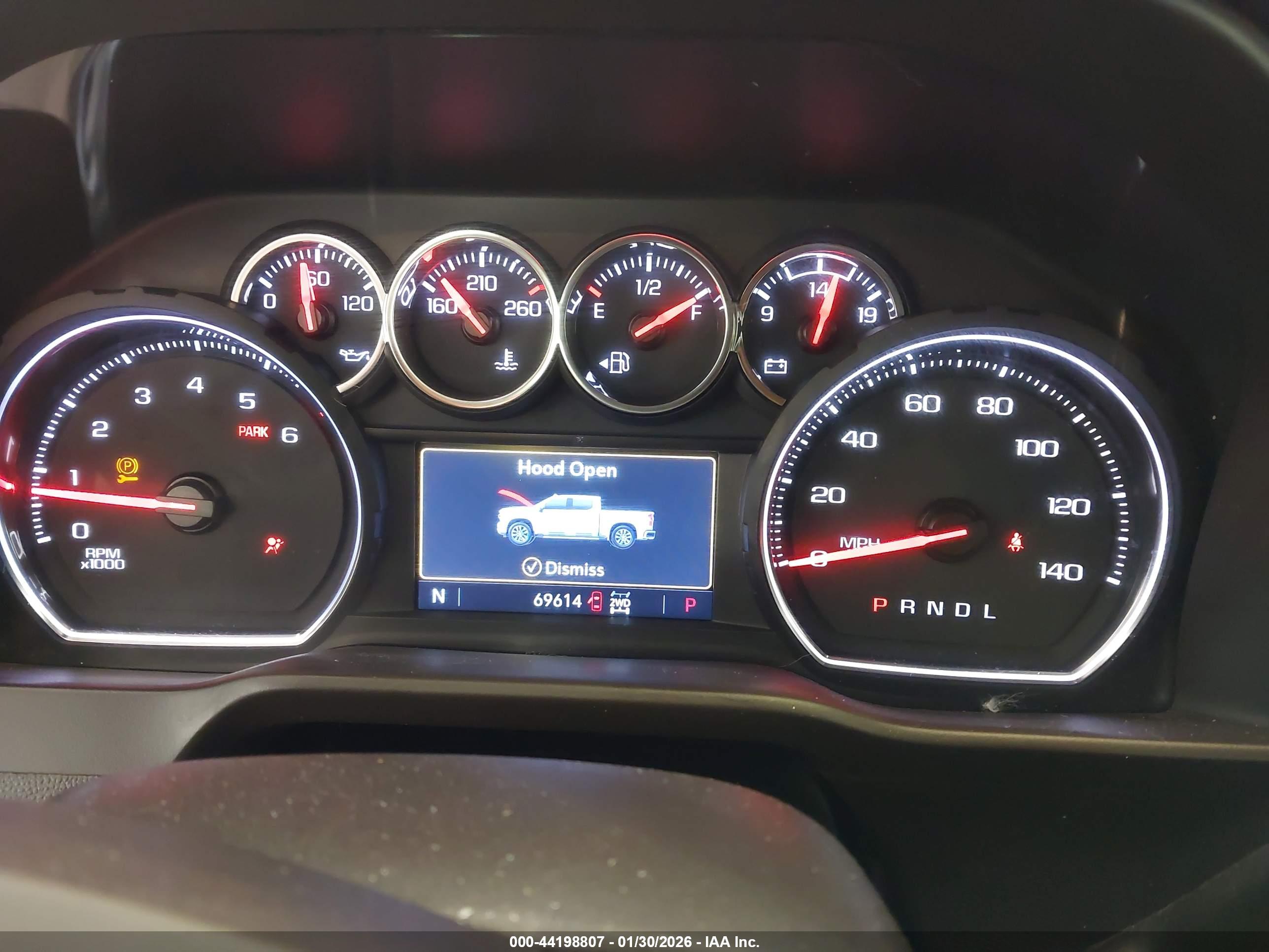 CHEVROLET SILVERADO image 6