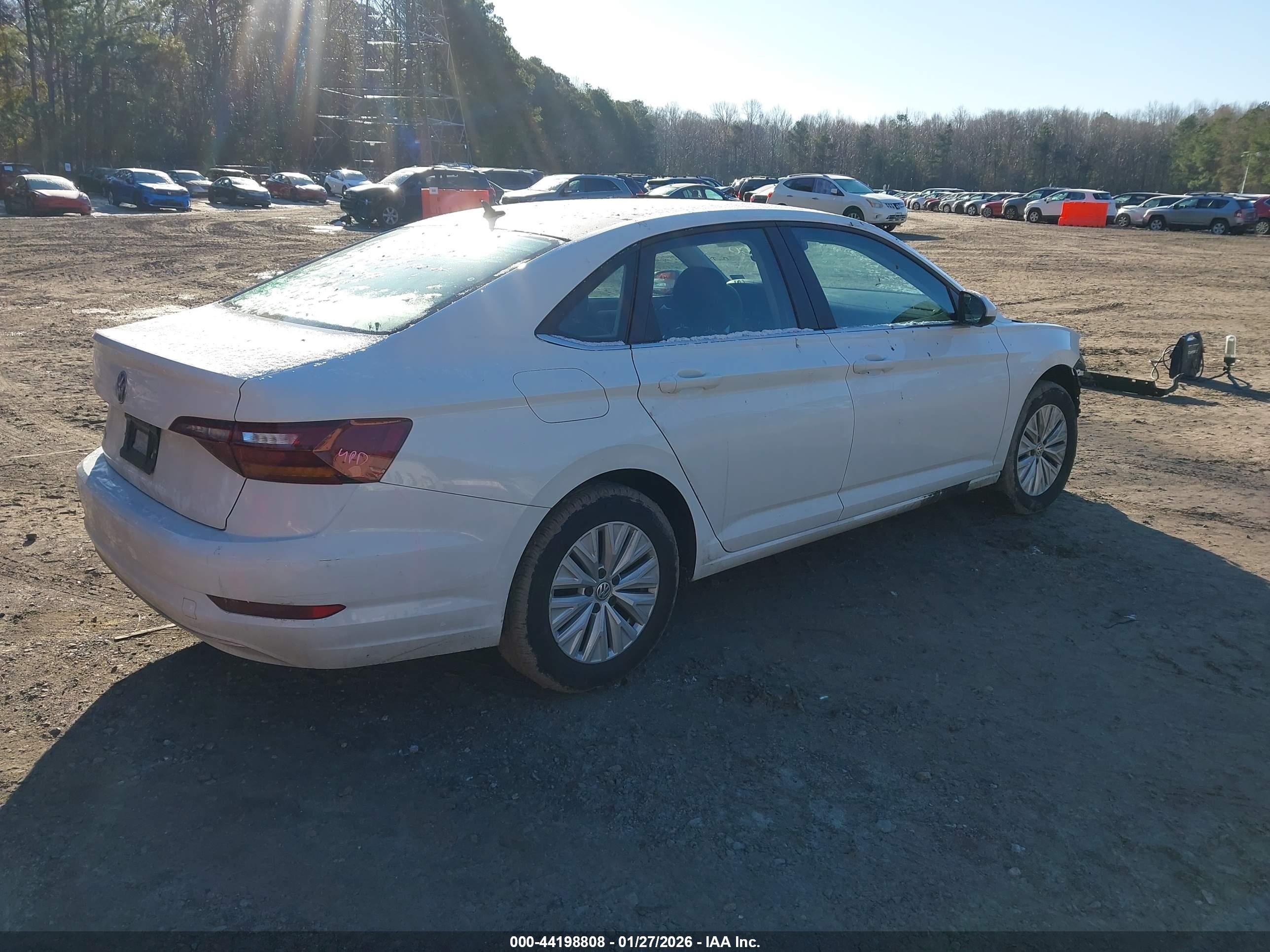 VOLKSWAGEN JETTA image 4