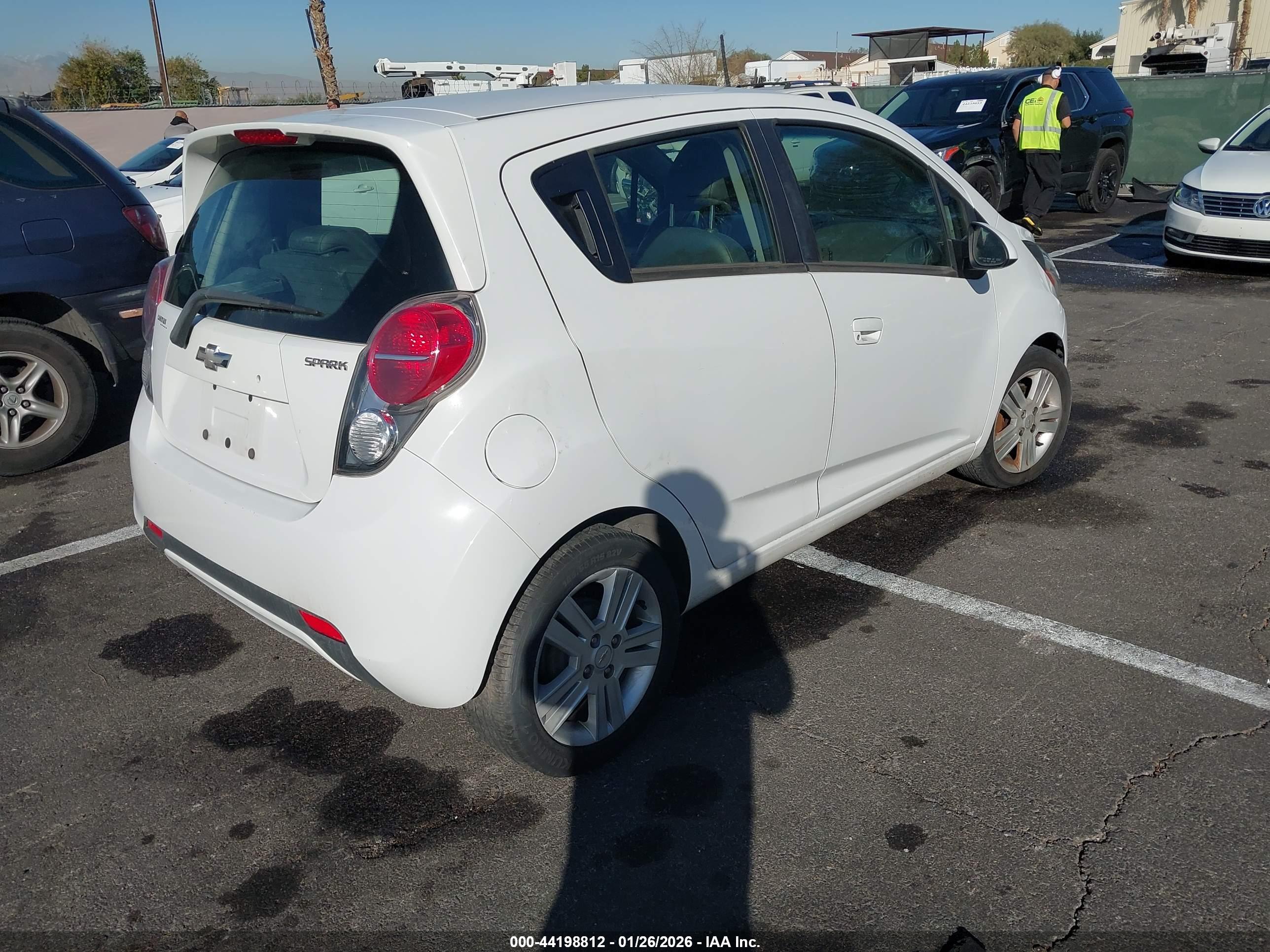 CHEVROLET SPARK image 4