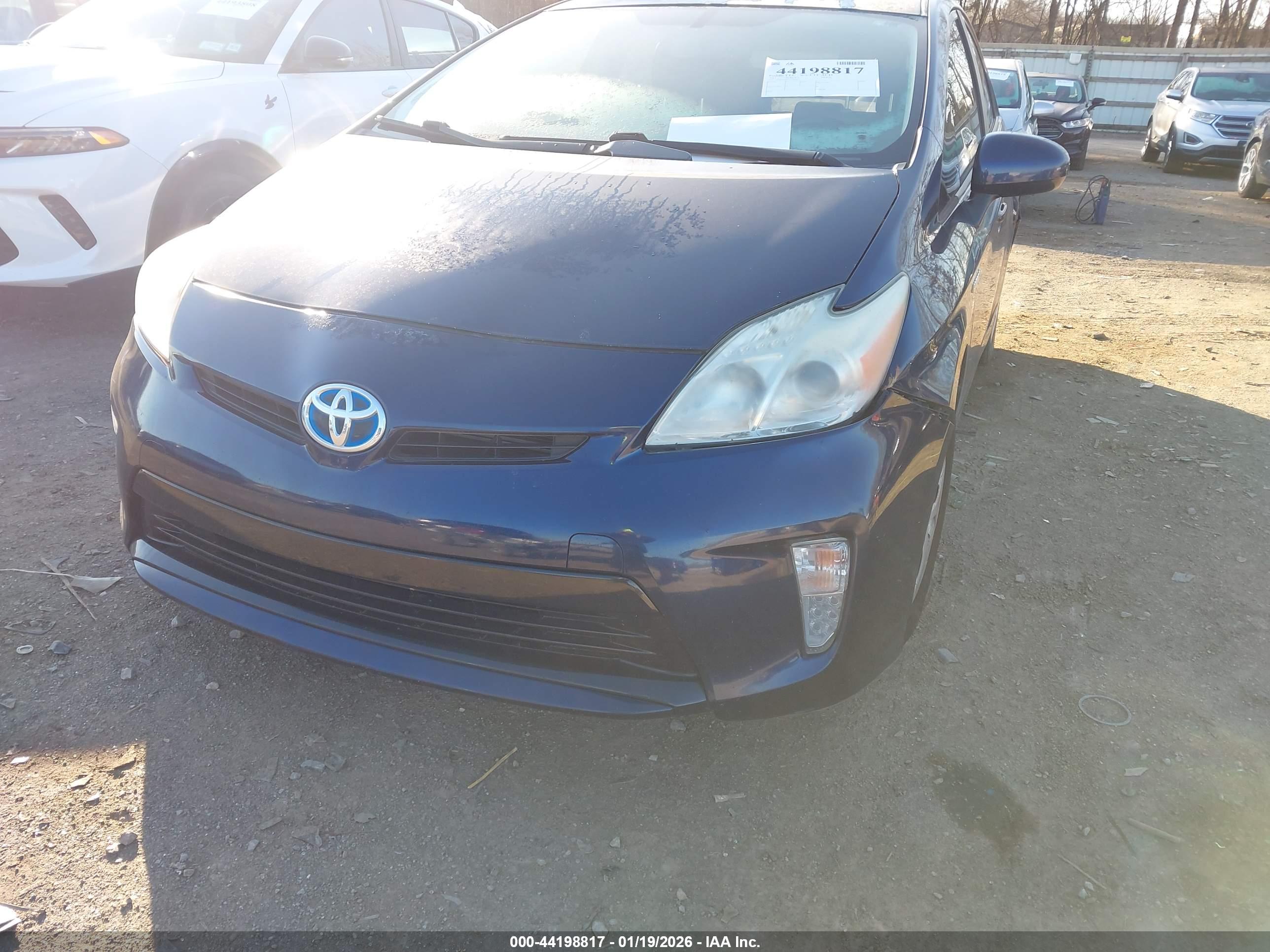 TOYOTA PRIUS image 6