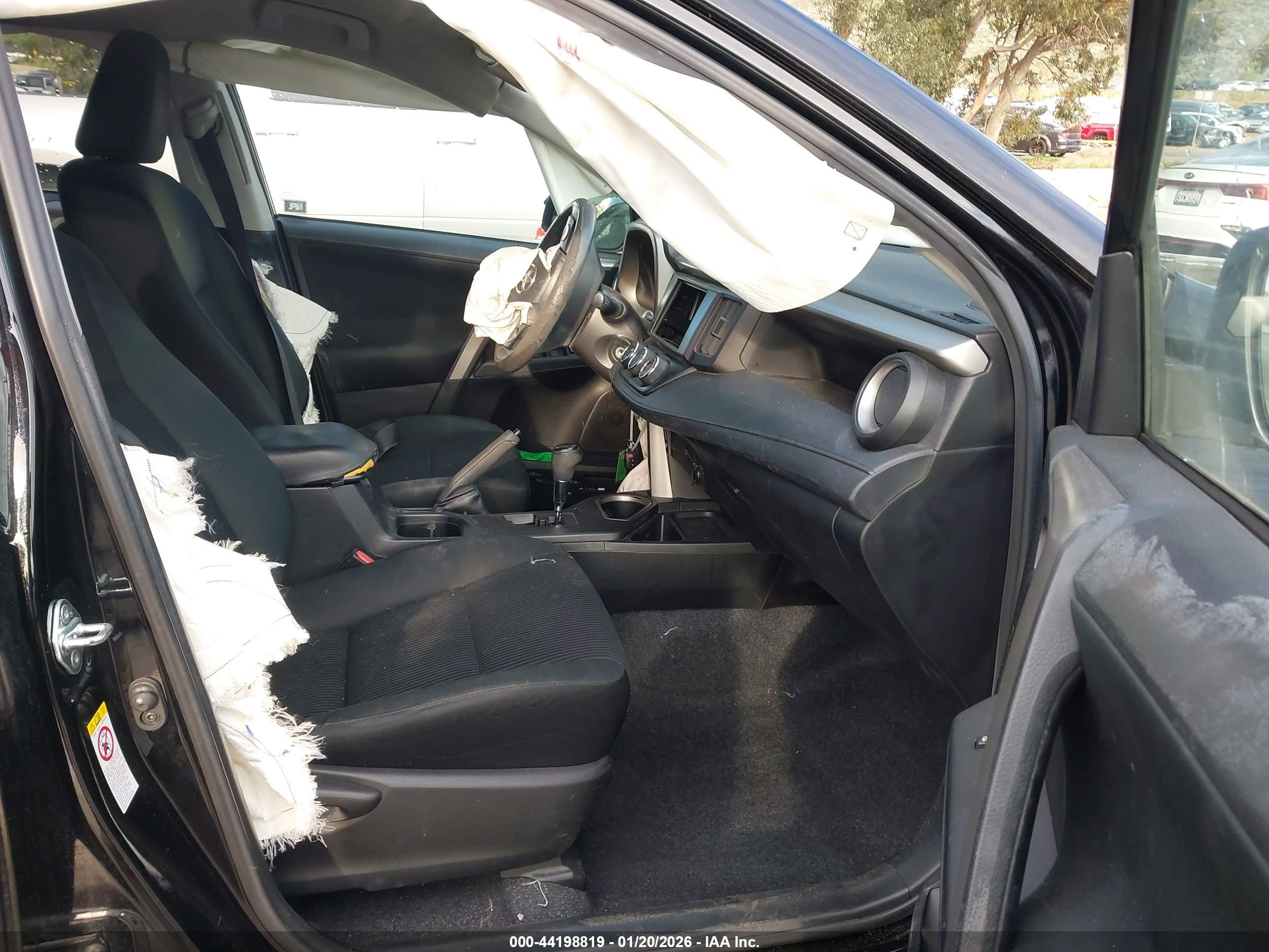 TOYOTA RAV4 image 5