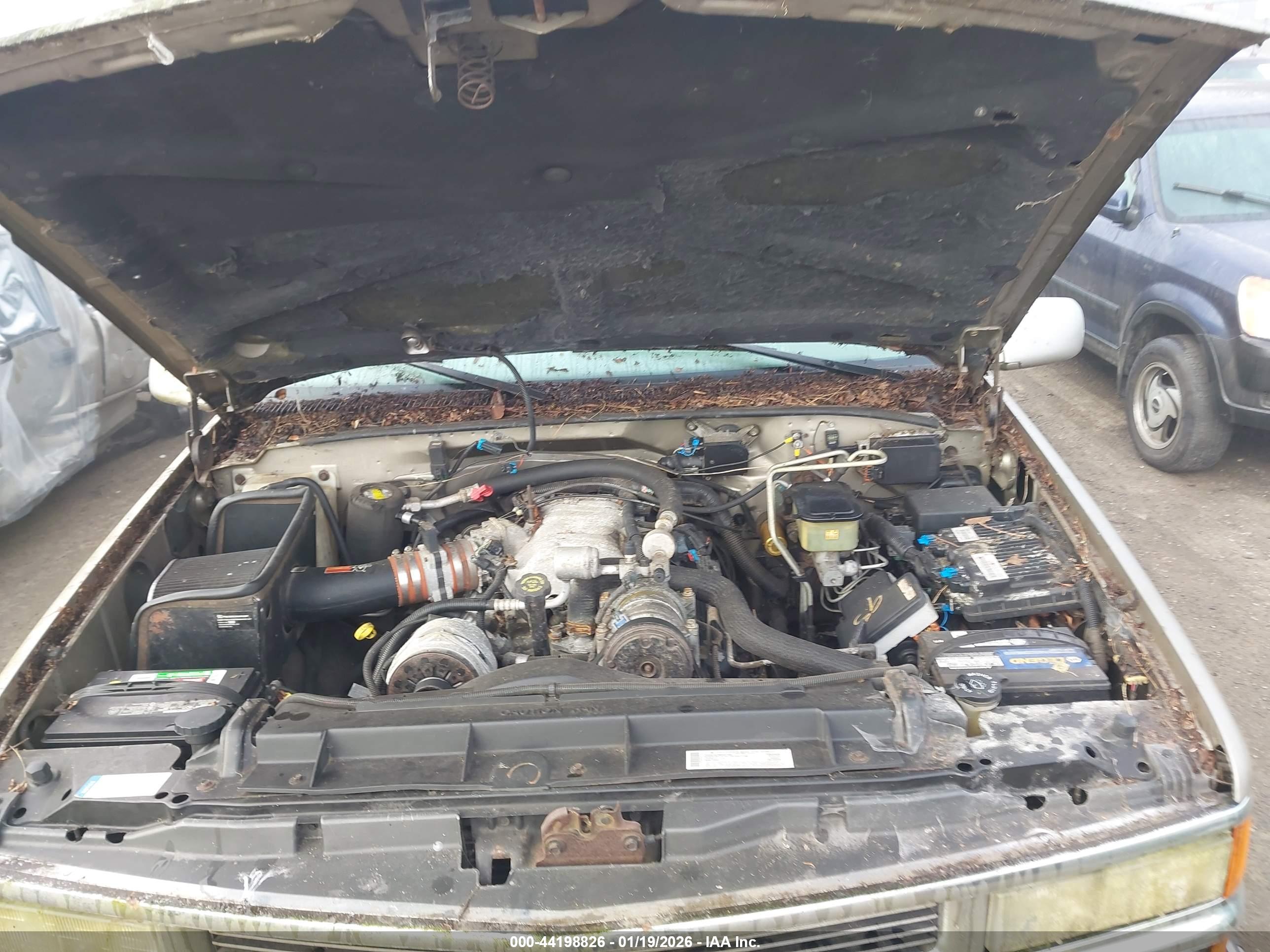 CHEVROLET K3500 image 10