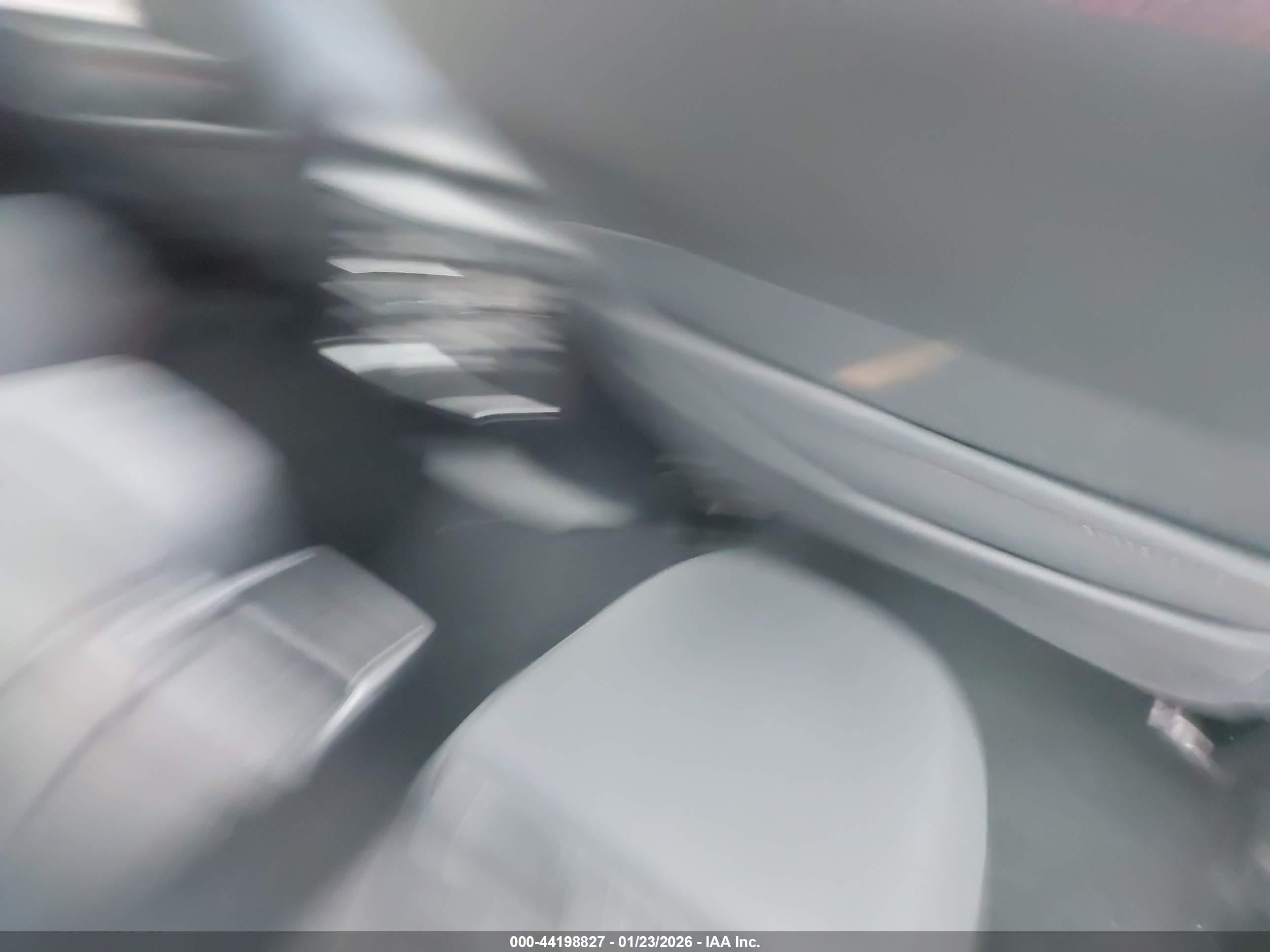 SUBARU FORESTER image 8