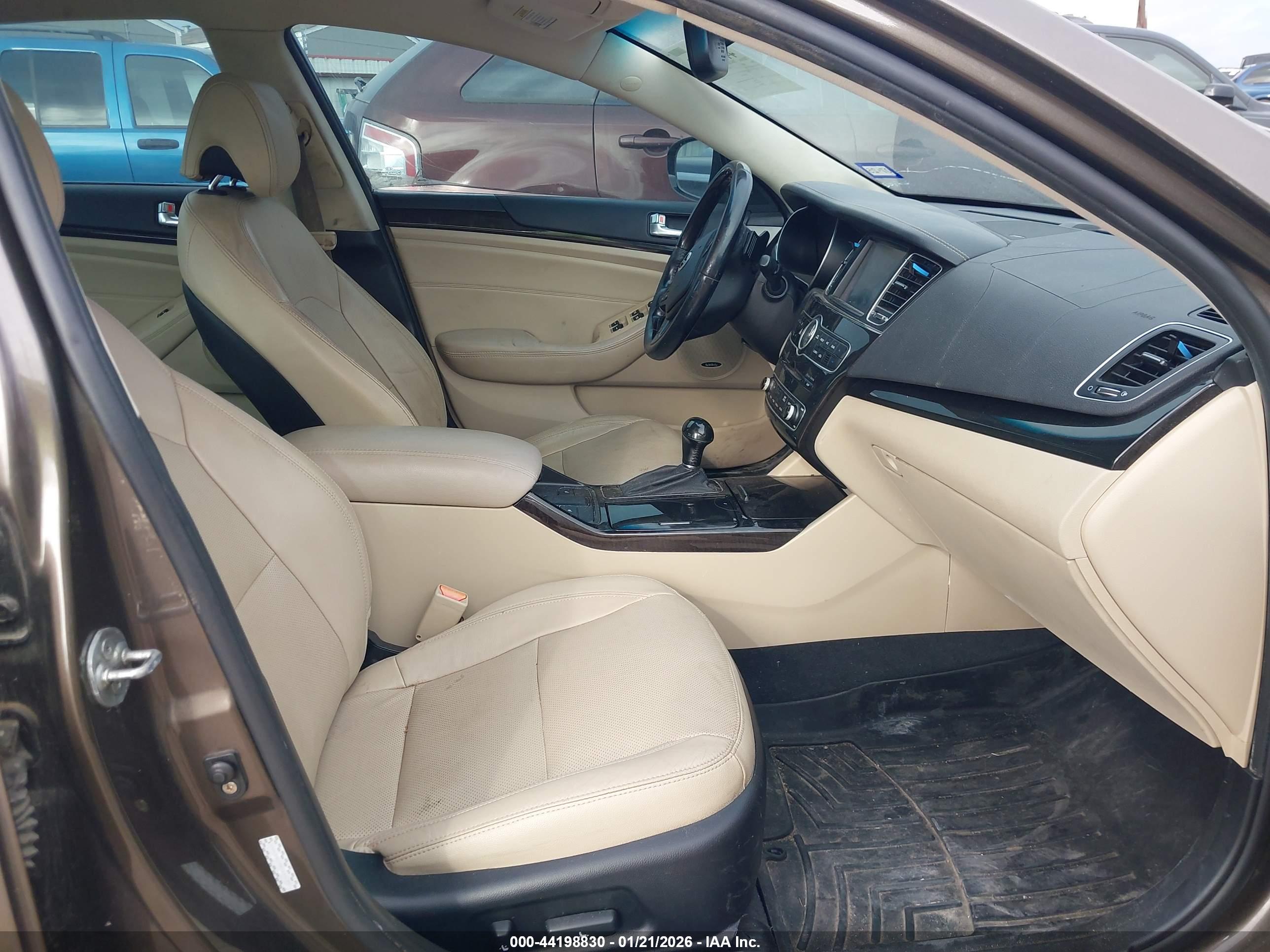 KIA CADENZA image 5