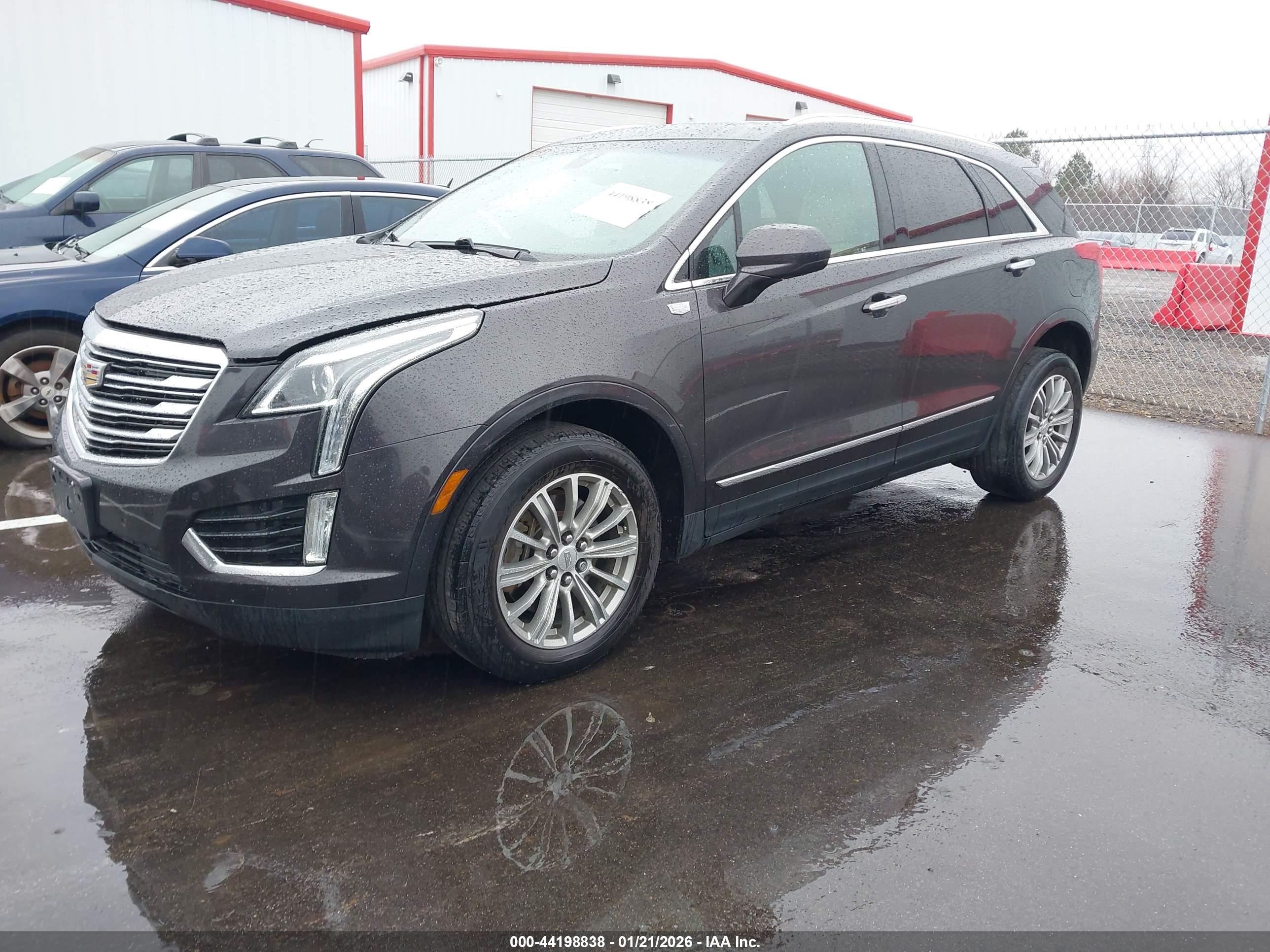 CADILLAC XT5 image 2