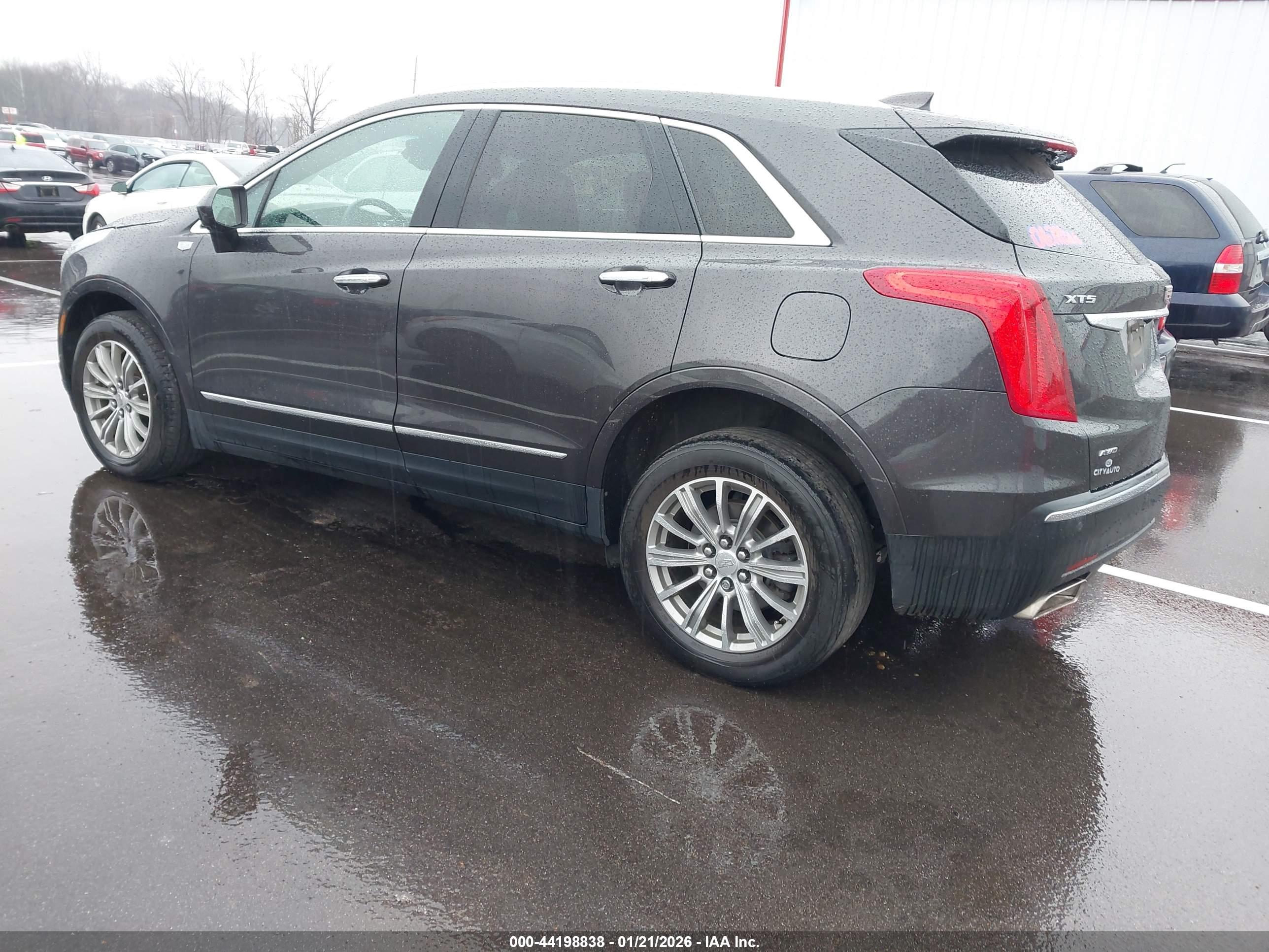 CADILLAC XT5 image 3