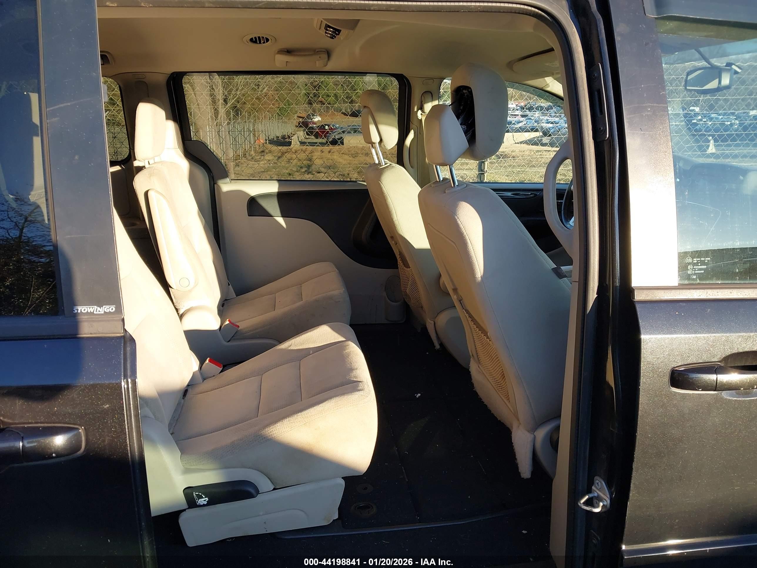 DODGE GRAND image 8