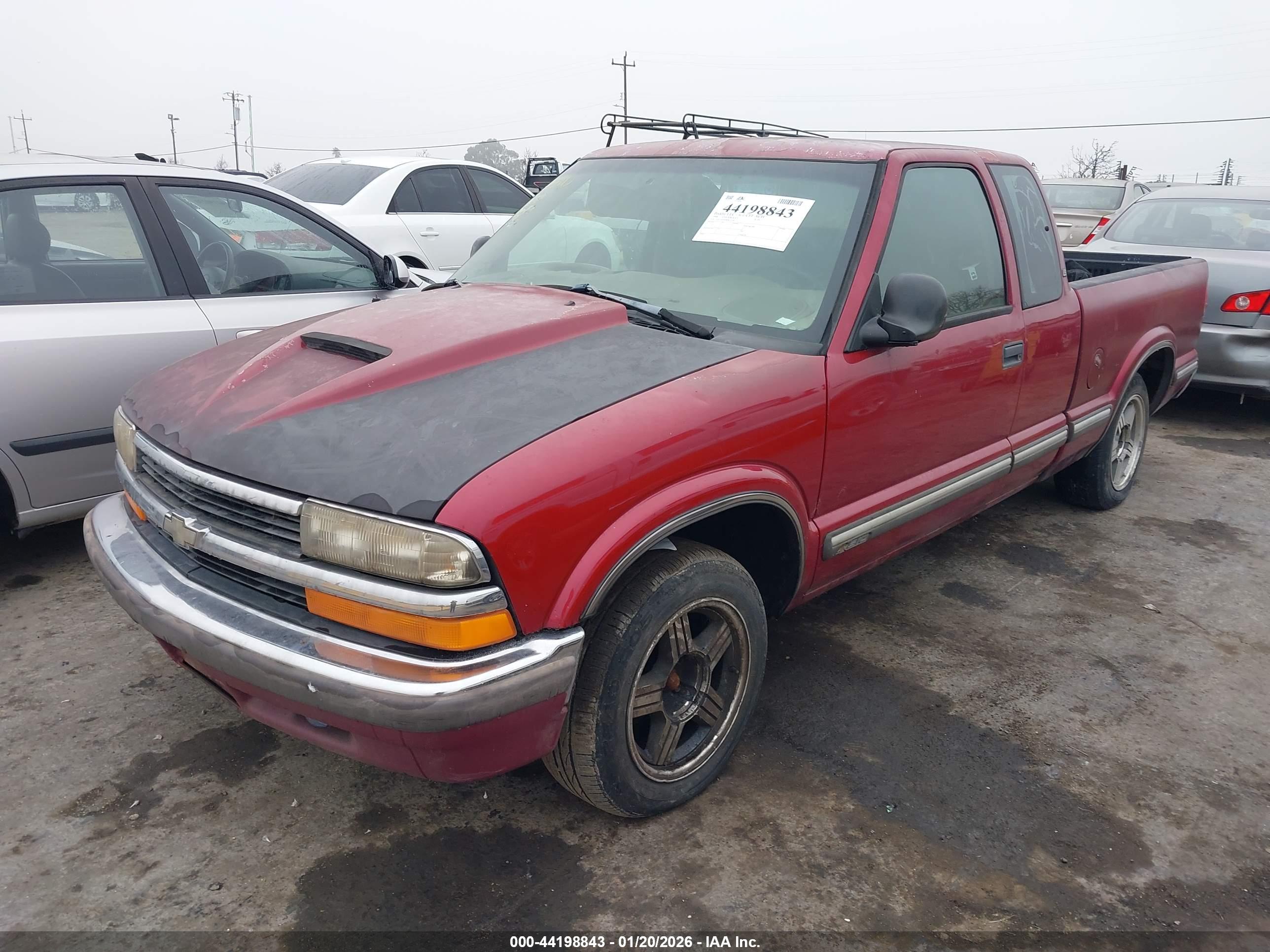 CHEVROLET S-10 image 2