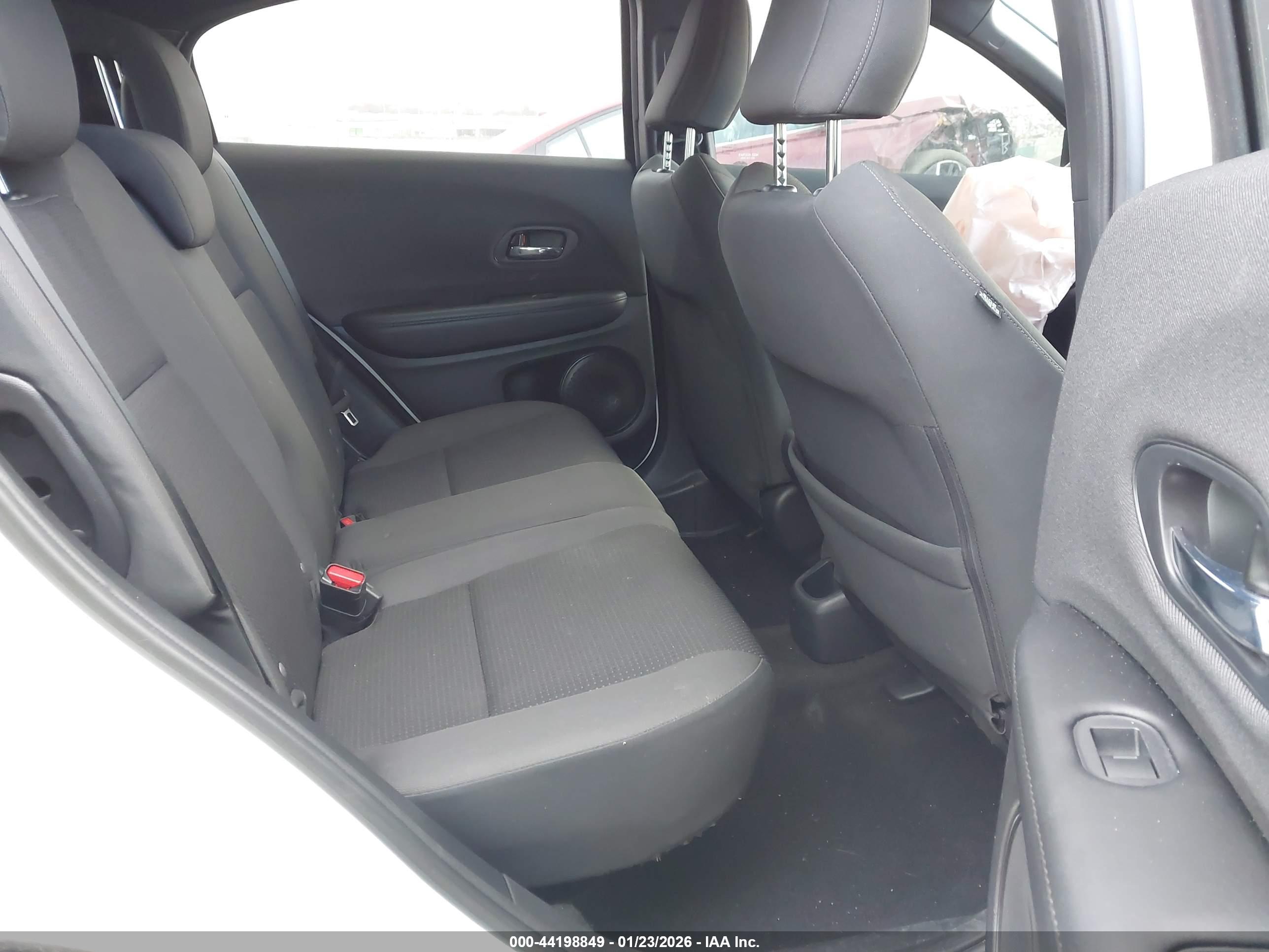 HONDA HR-V image 8