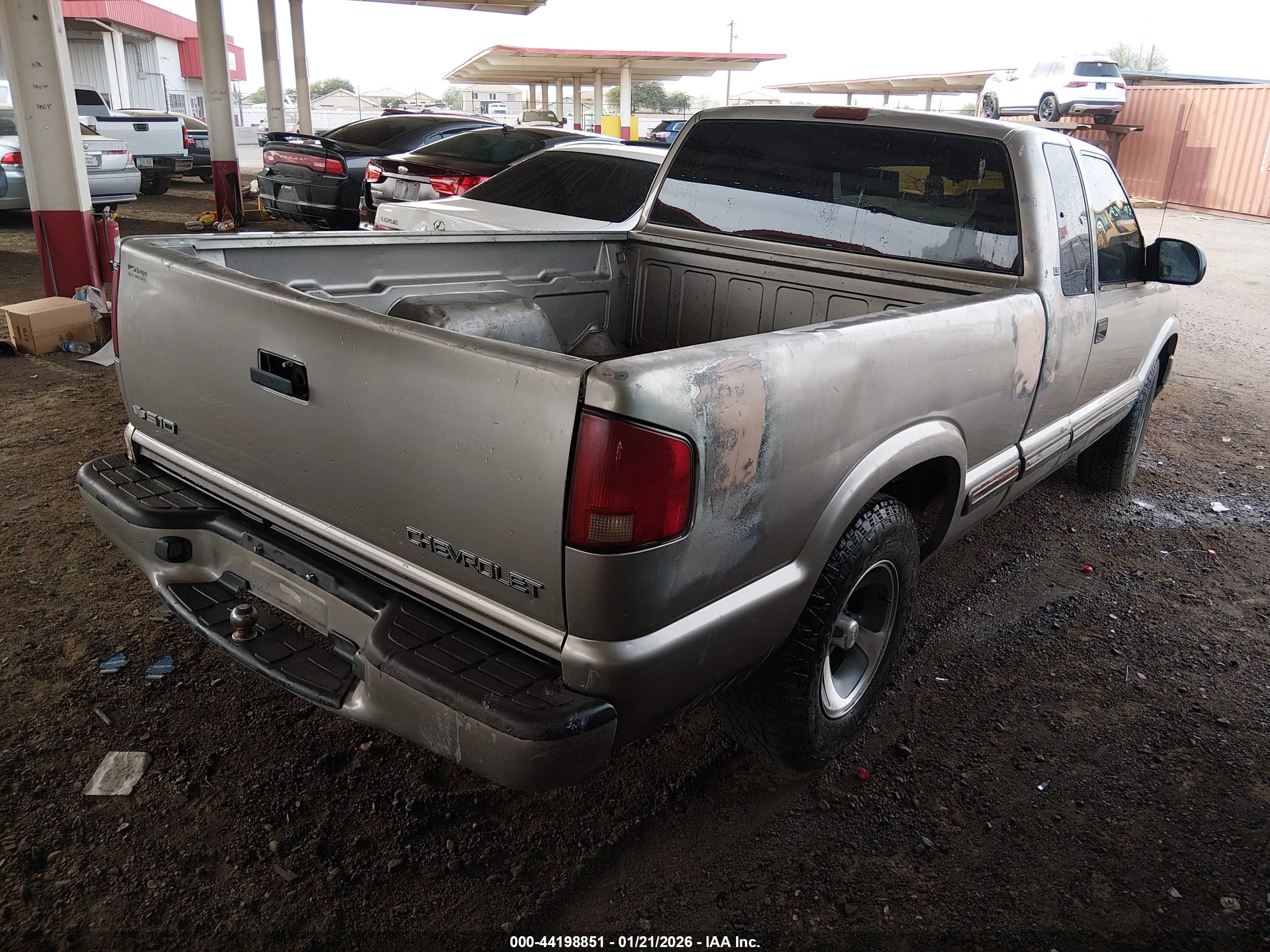 CHEVROLET S-10 image 4
