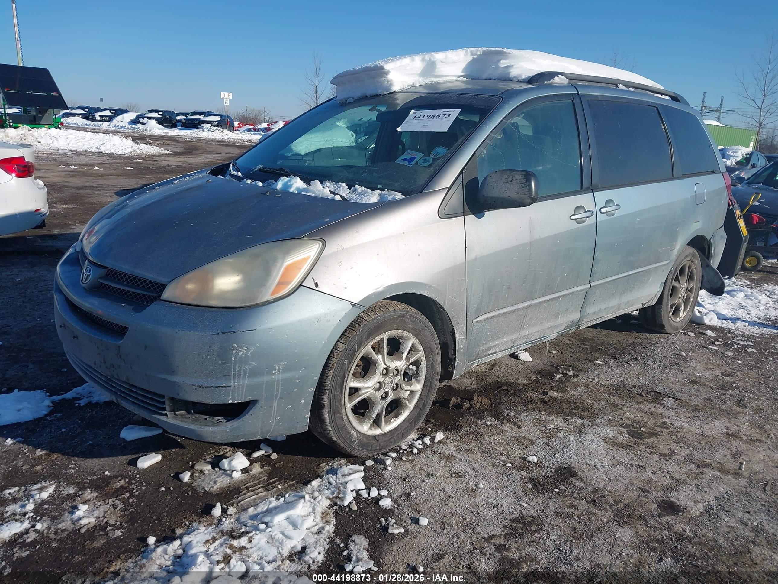 TOYOTA SIENNA image 2
