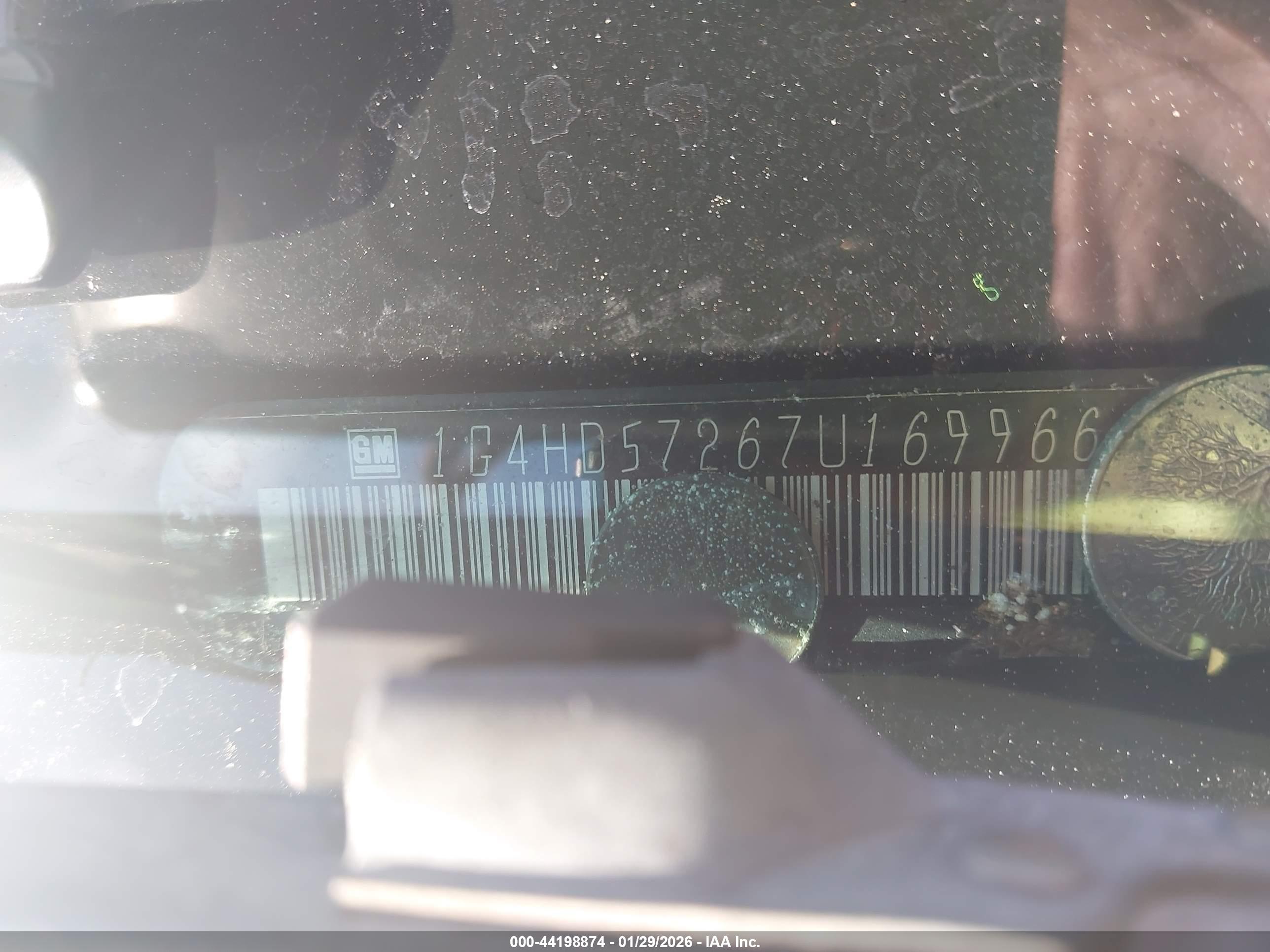 BUICK LUCERNE image 9