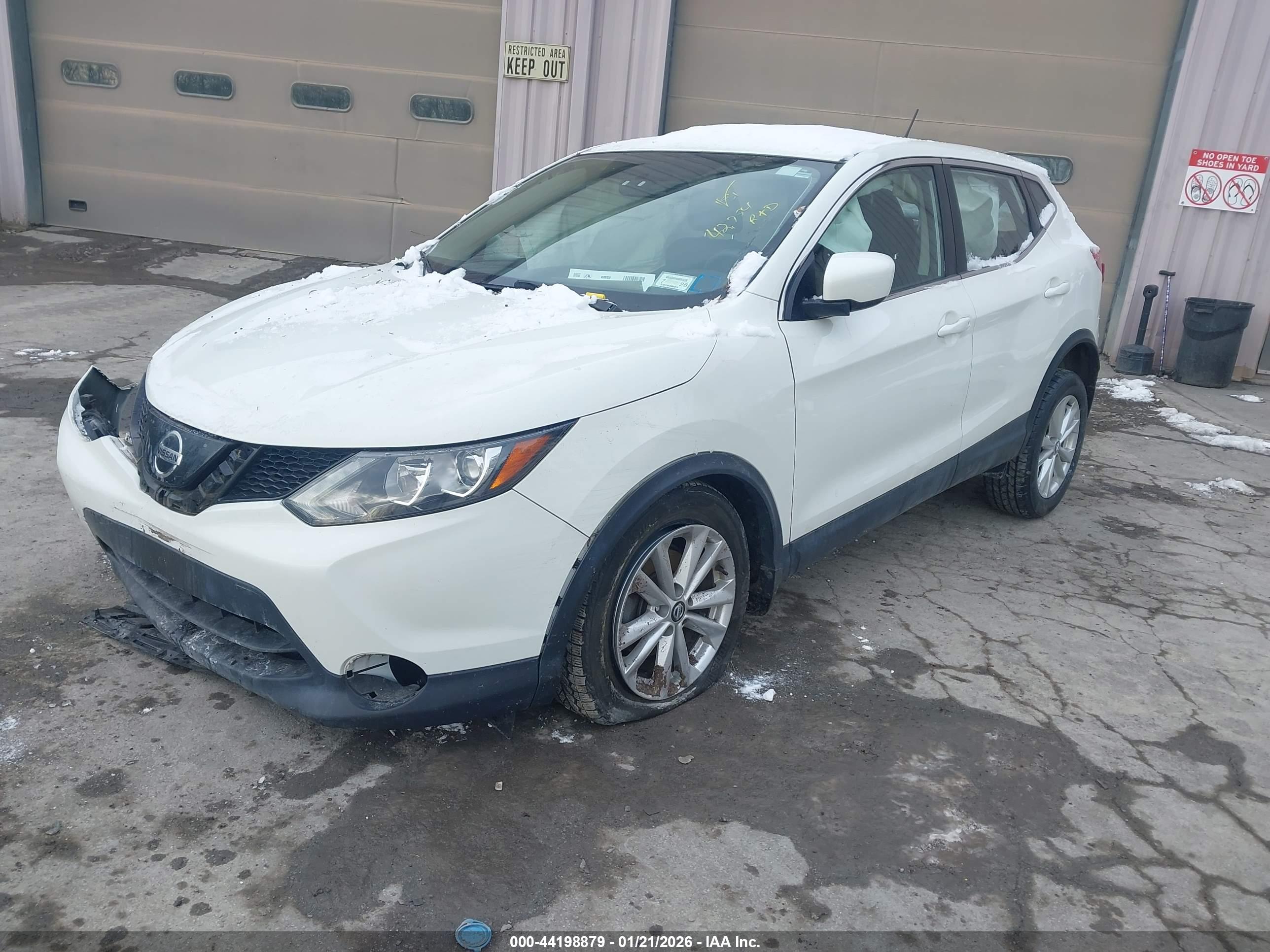 NISSAN ROGUE image 2